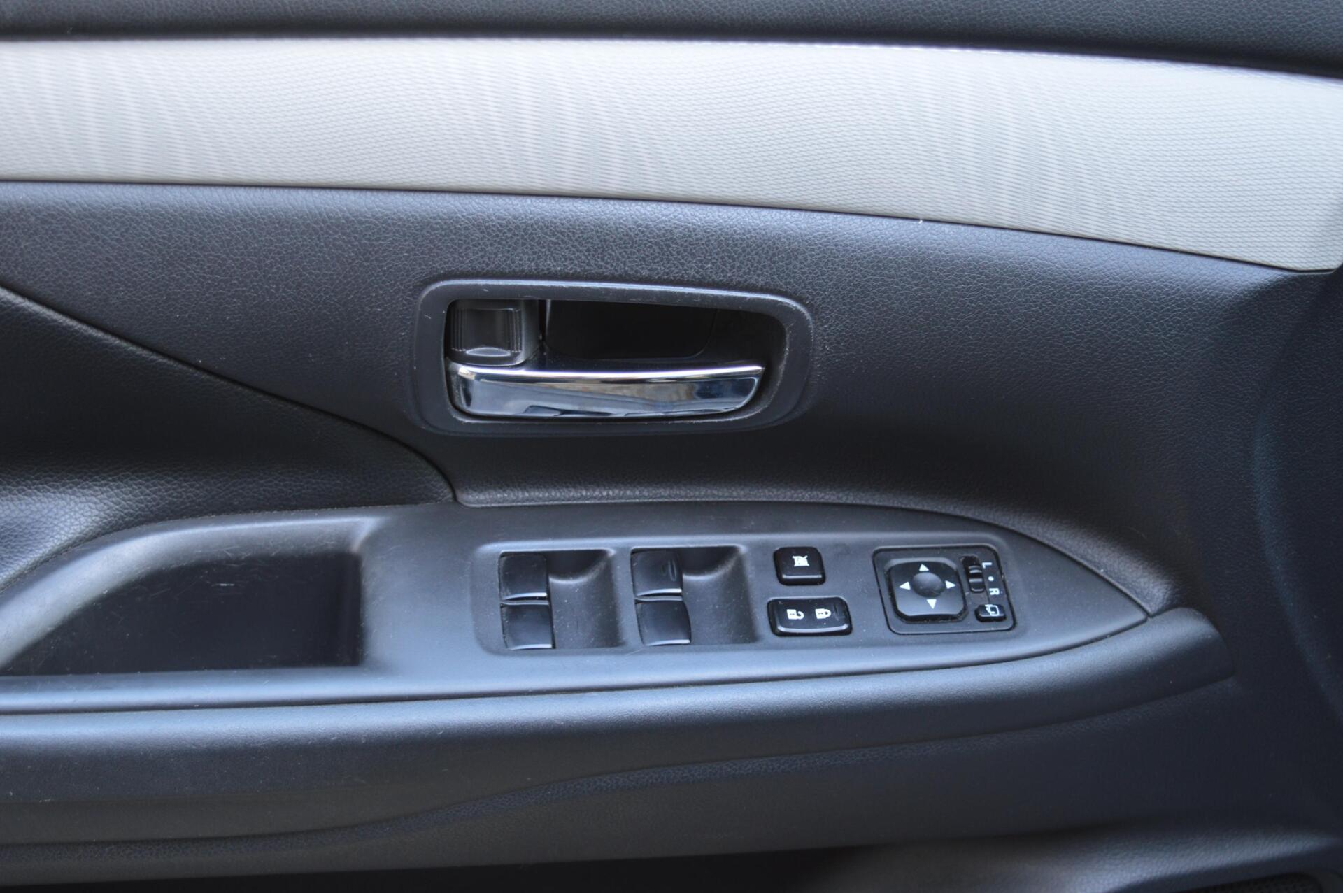 Foto van Mitsubishi Mitsubishi Outlander