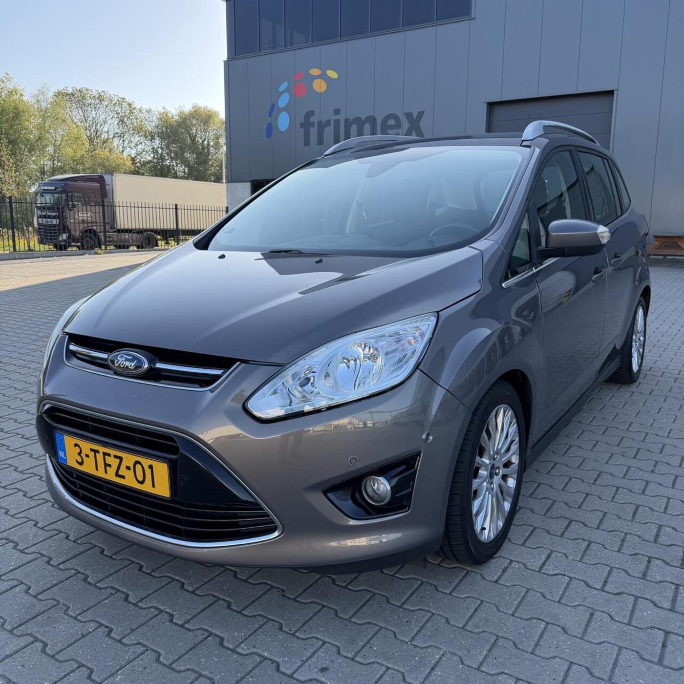 Ford Grand C-max 1.0 Titanium 2014 | Camera | PDC | NW APK ! 2014 - voorkant