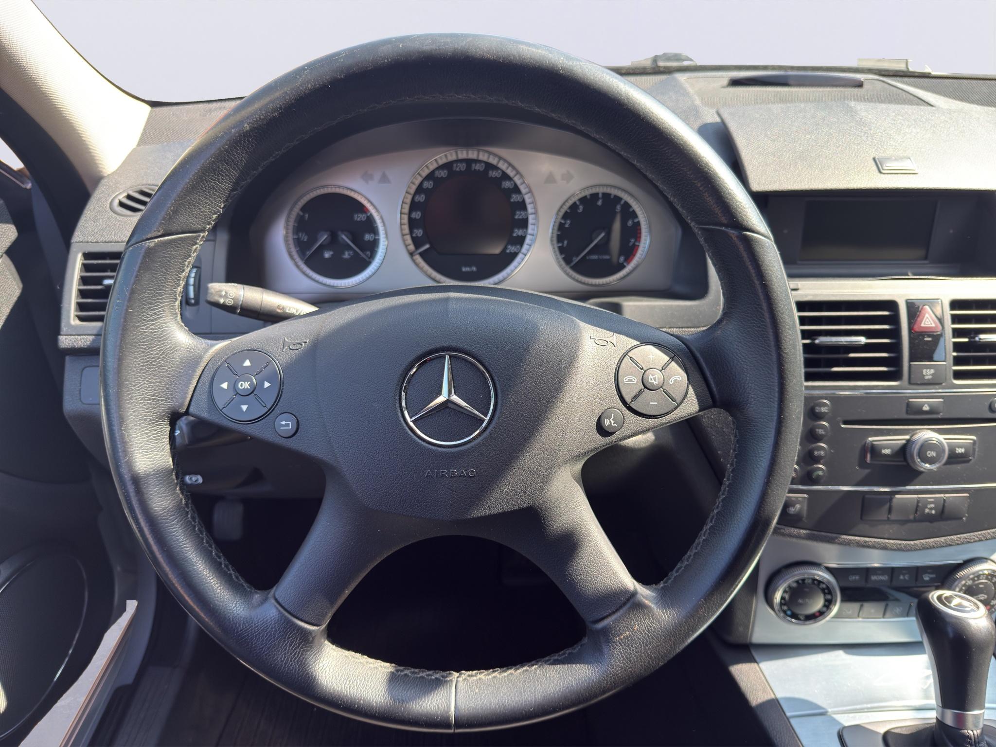 Foto van Mercedes-Benz C 180 Kompressor