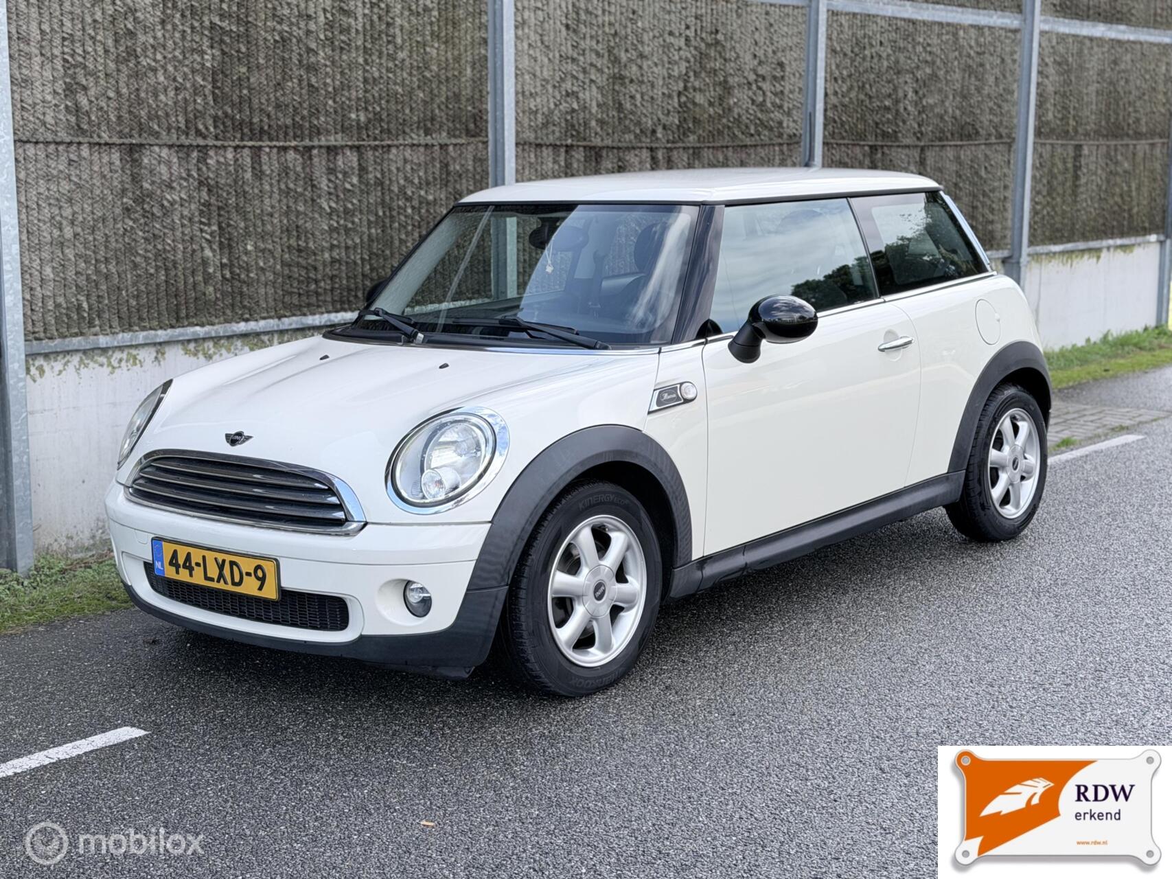 Mini One 1.6 One MINIMALIST Business Line NAP/NWE KOPPELING/NWE APK 2010 - voorkant