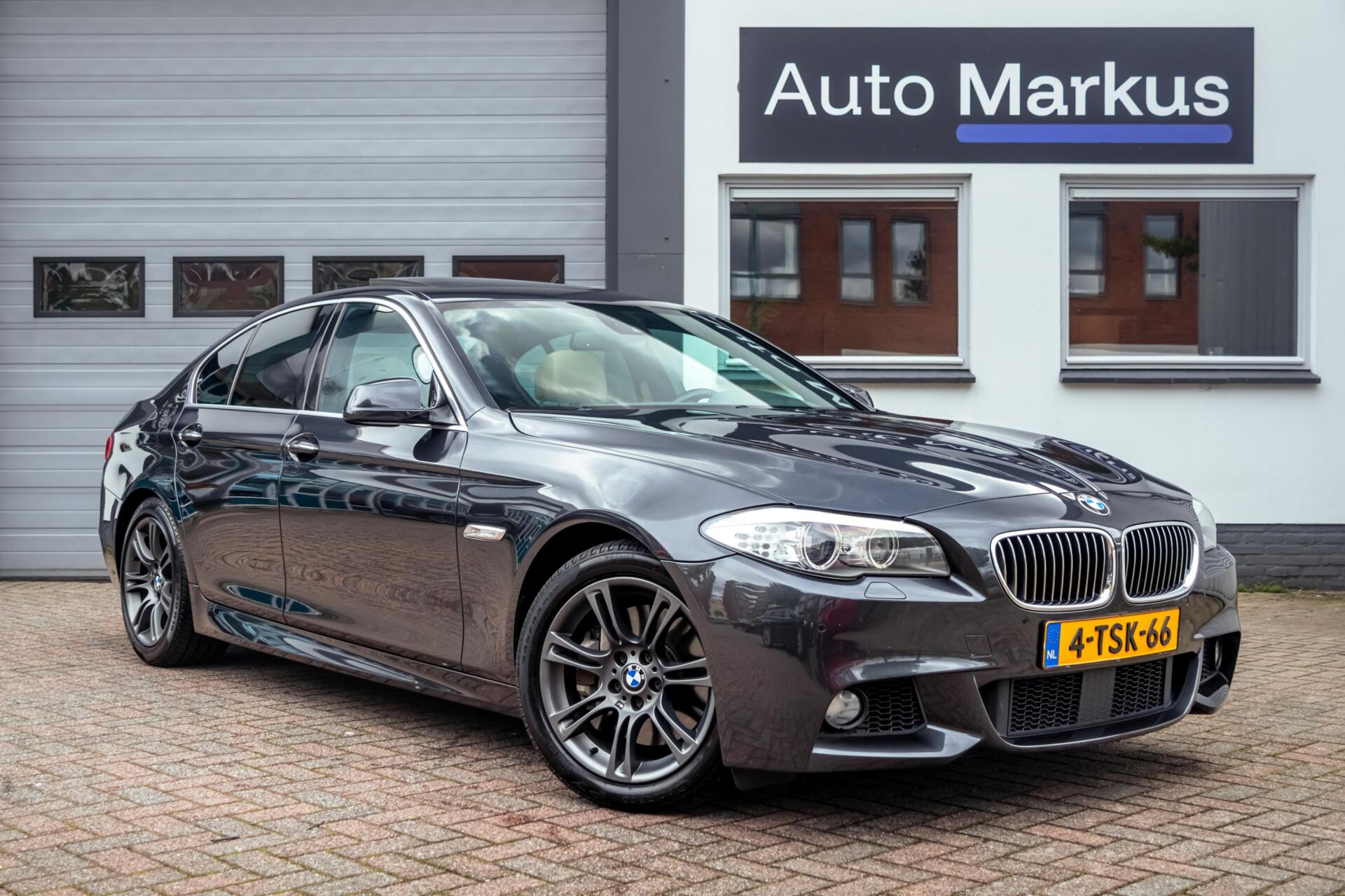 BMW 535d 535d M-Sport|4WS|Pano|Softclose|ACC|HUD|Ventilatie|Youngtimer 2010 - voorkant