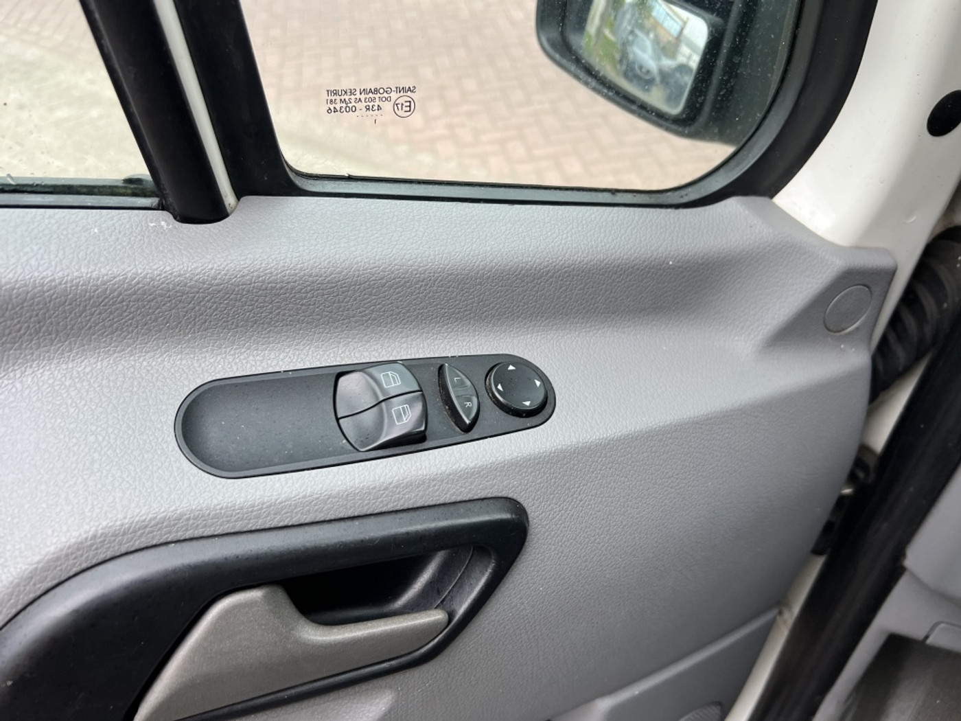Foto van Volkswagen Crafter 30 Bestel L2 H2 80 KW Euro5