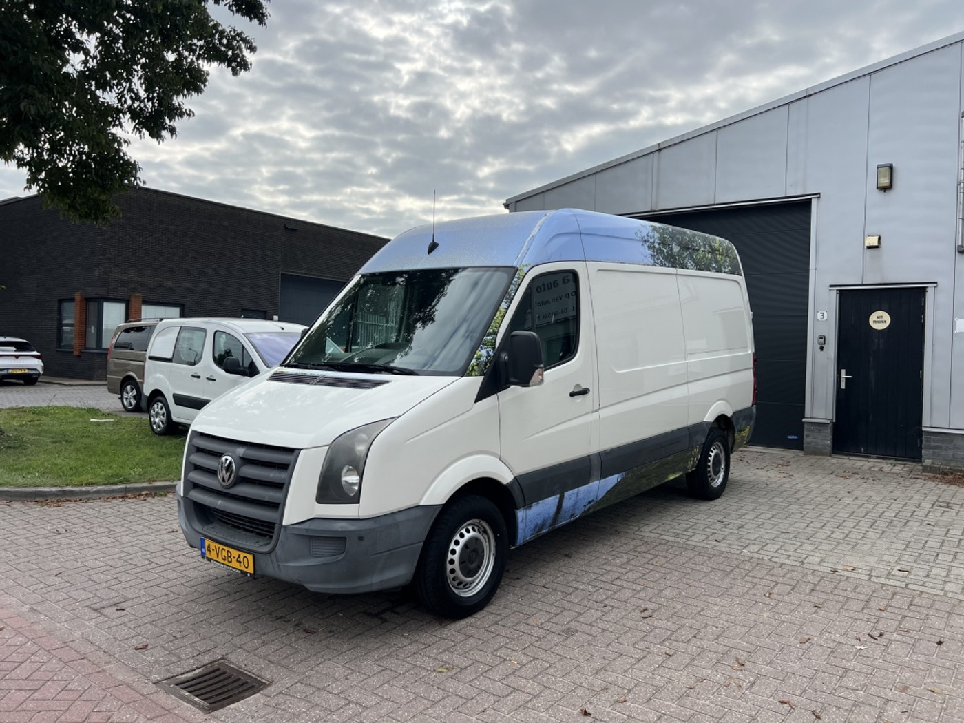 Foto van Volkswagen Crafter 30 Bestel L2 H2 80 KW Euro5