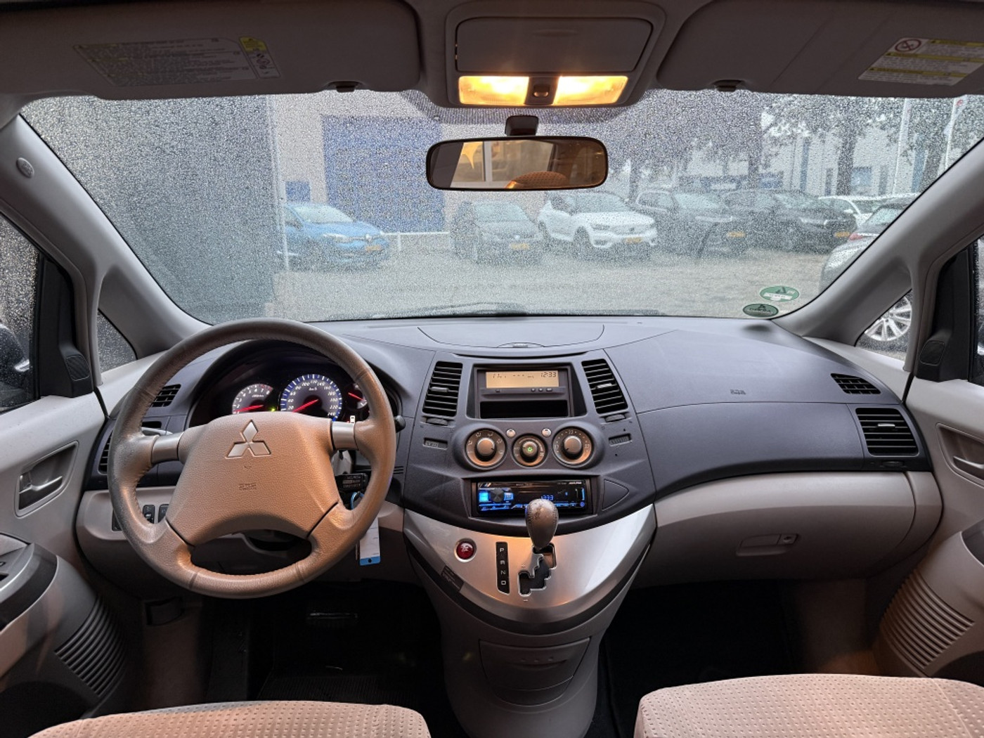 Foto van Mitsubishi Mitsubishi Grandis