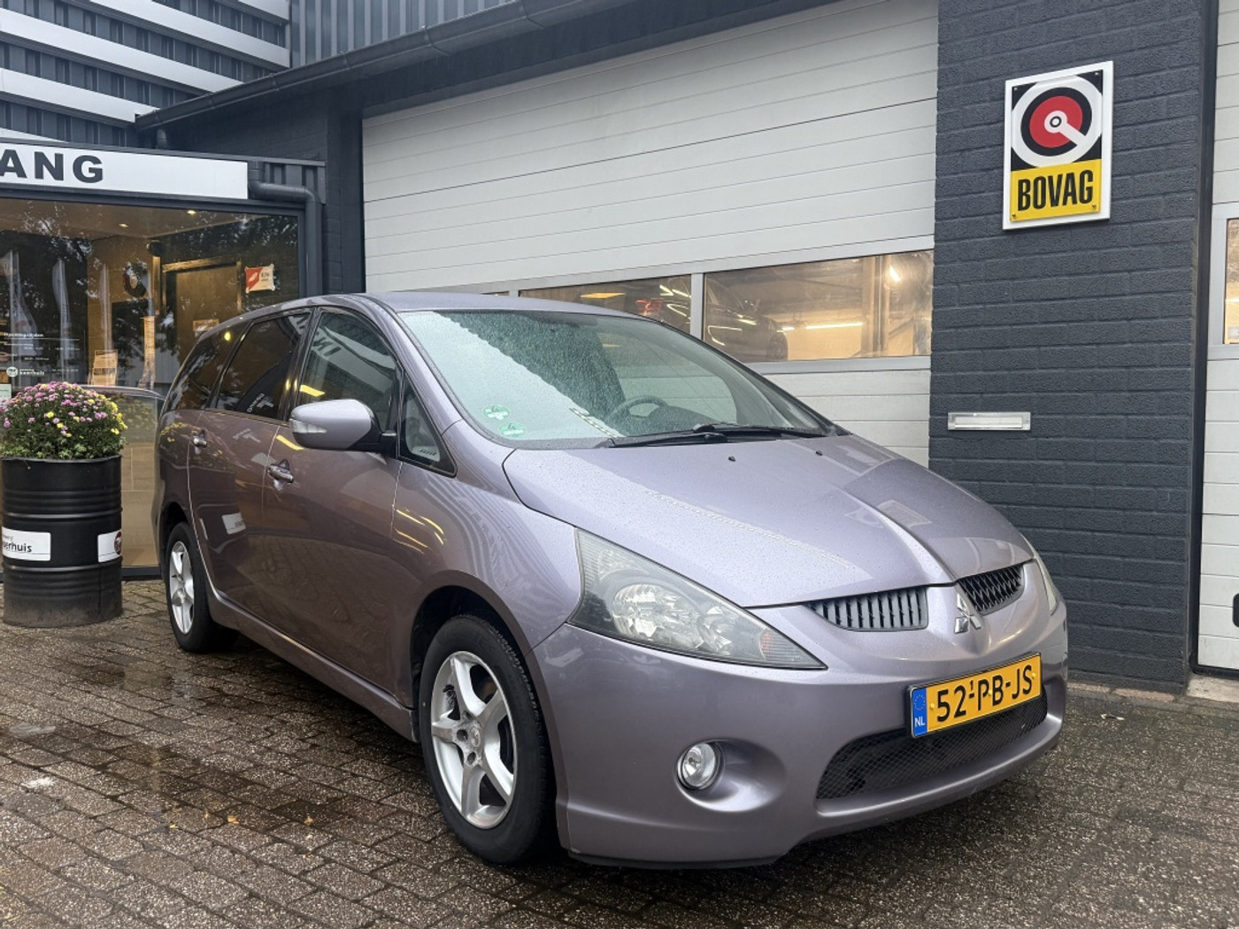 Mitsubishi Mitsubishi Grandis 2.4-16V Intense 6p. 2004 - voorkant