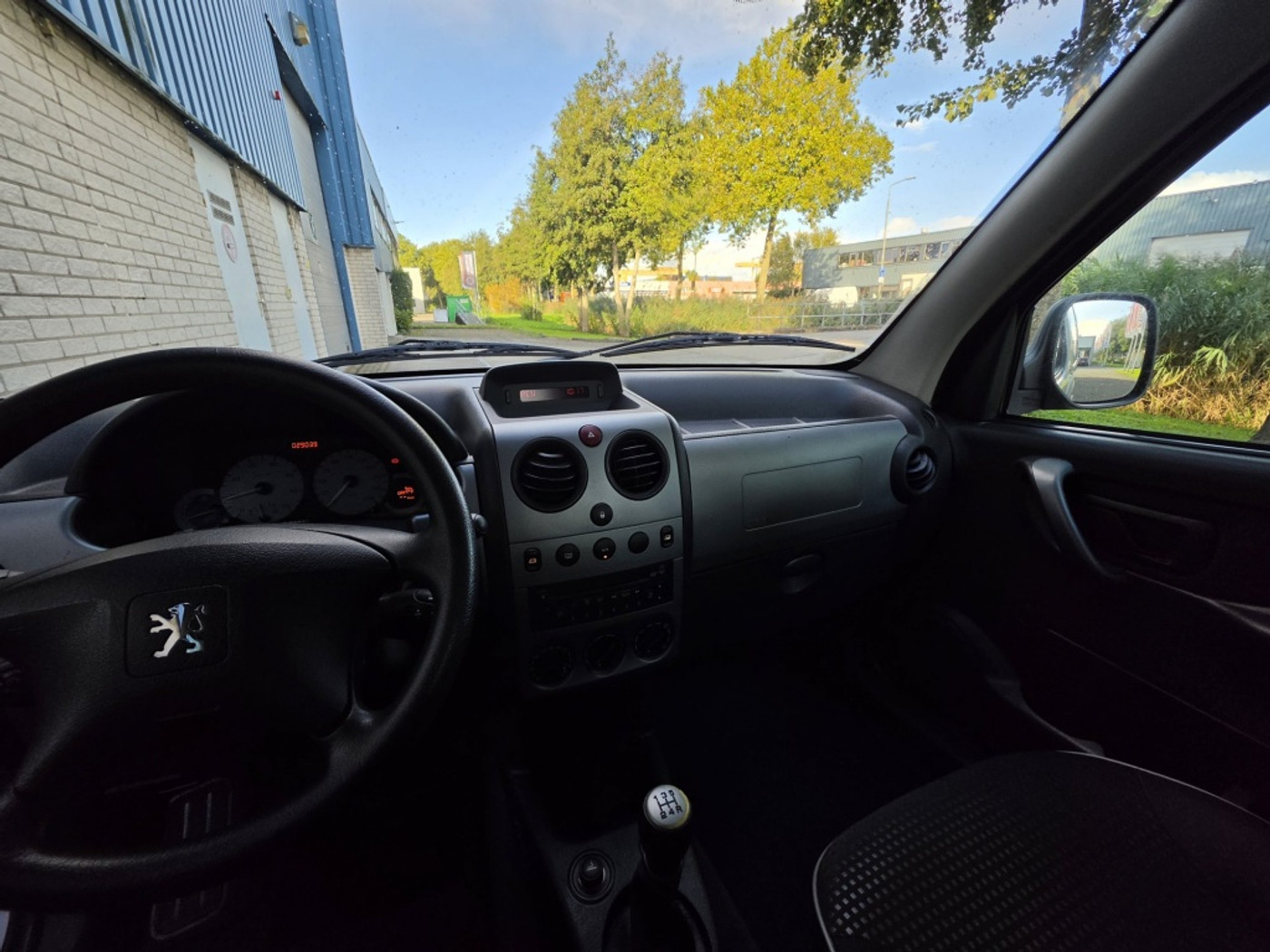Foto van Peugeot Partner