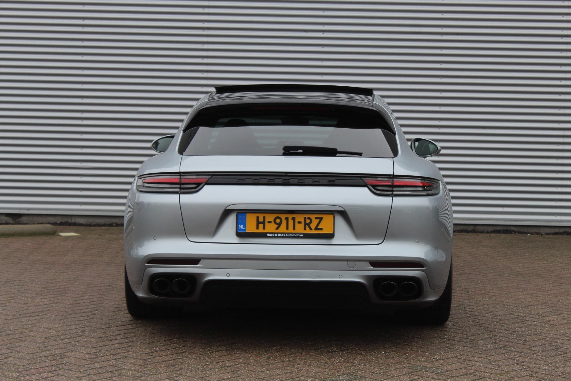 Foto van Porsche Panamera 4 E-hybrid