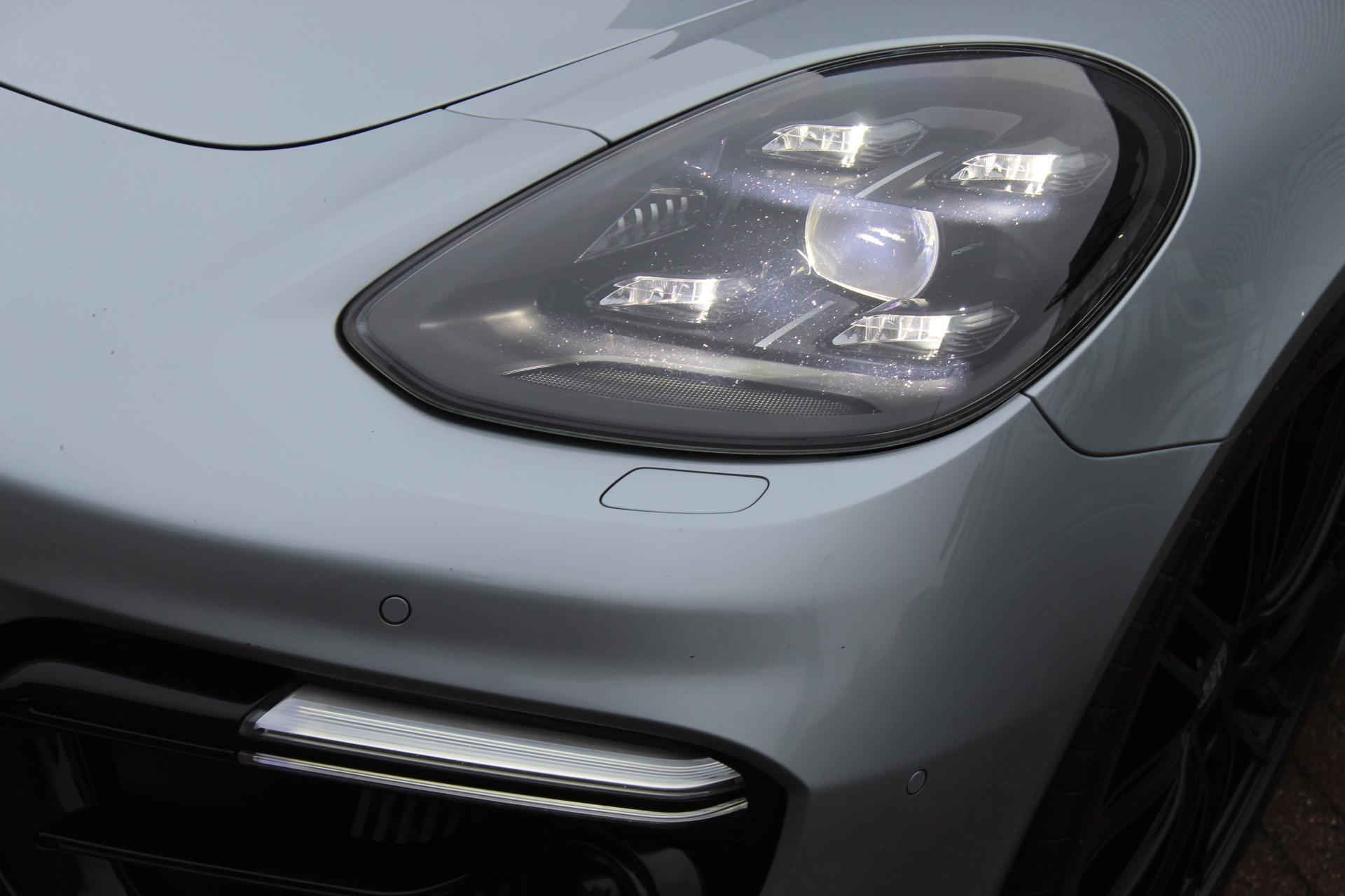 Foto van Porsche Panamera 4 E-hybrid