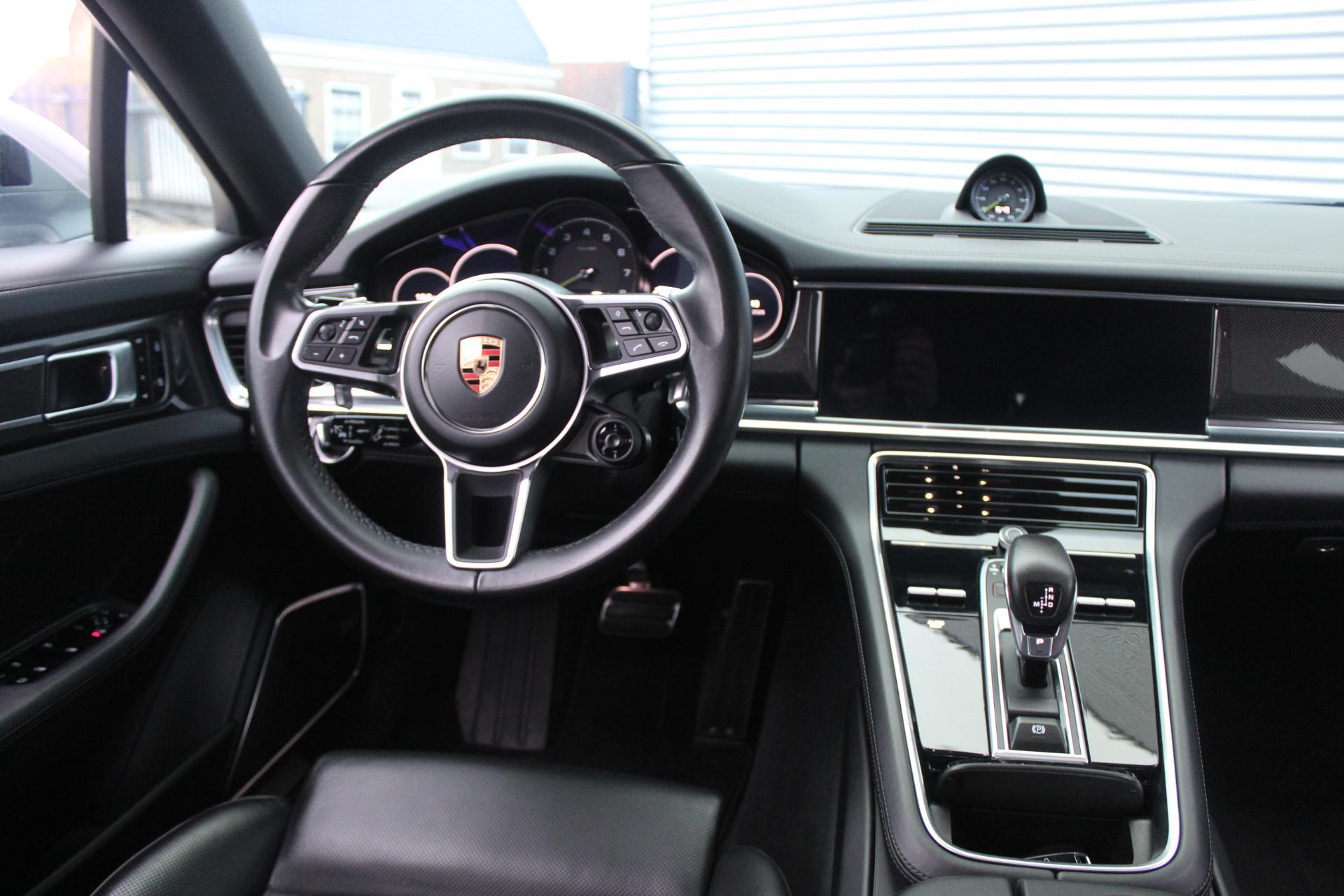 Foto van Porsche Panamera 4 E-hybrid