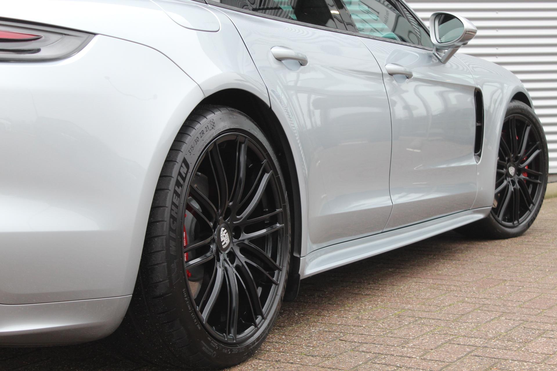 Foto van Porsche Panamera 4 E-hybrid