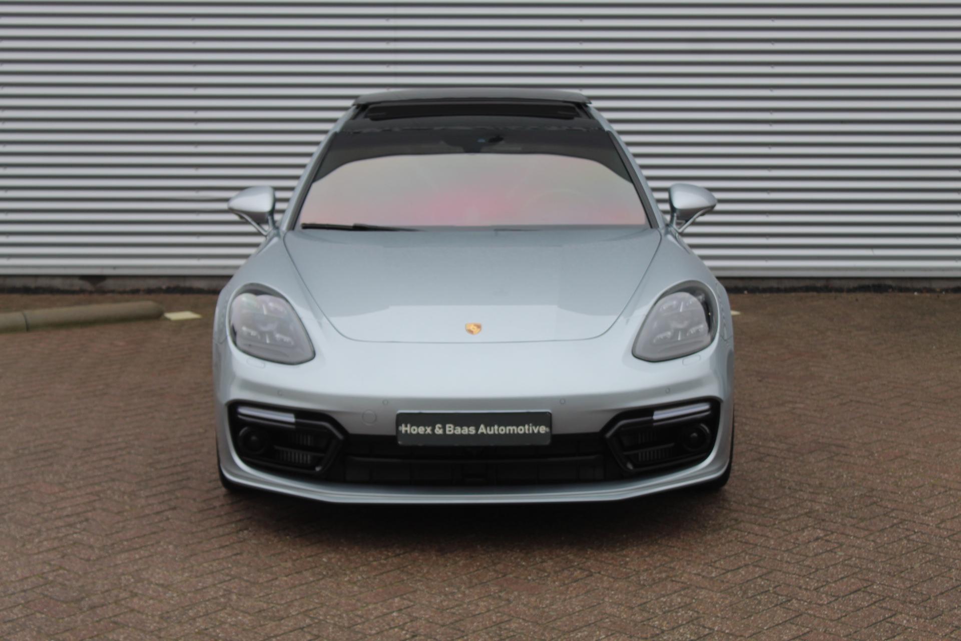 Foto van Porsche Panamera 4 E-hybrid
