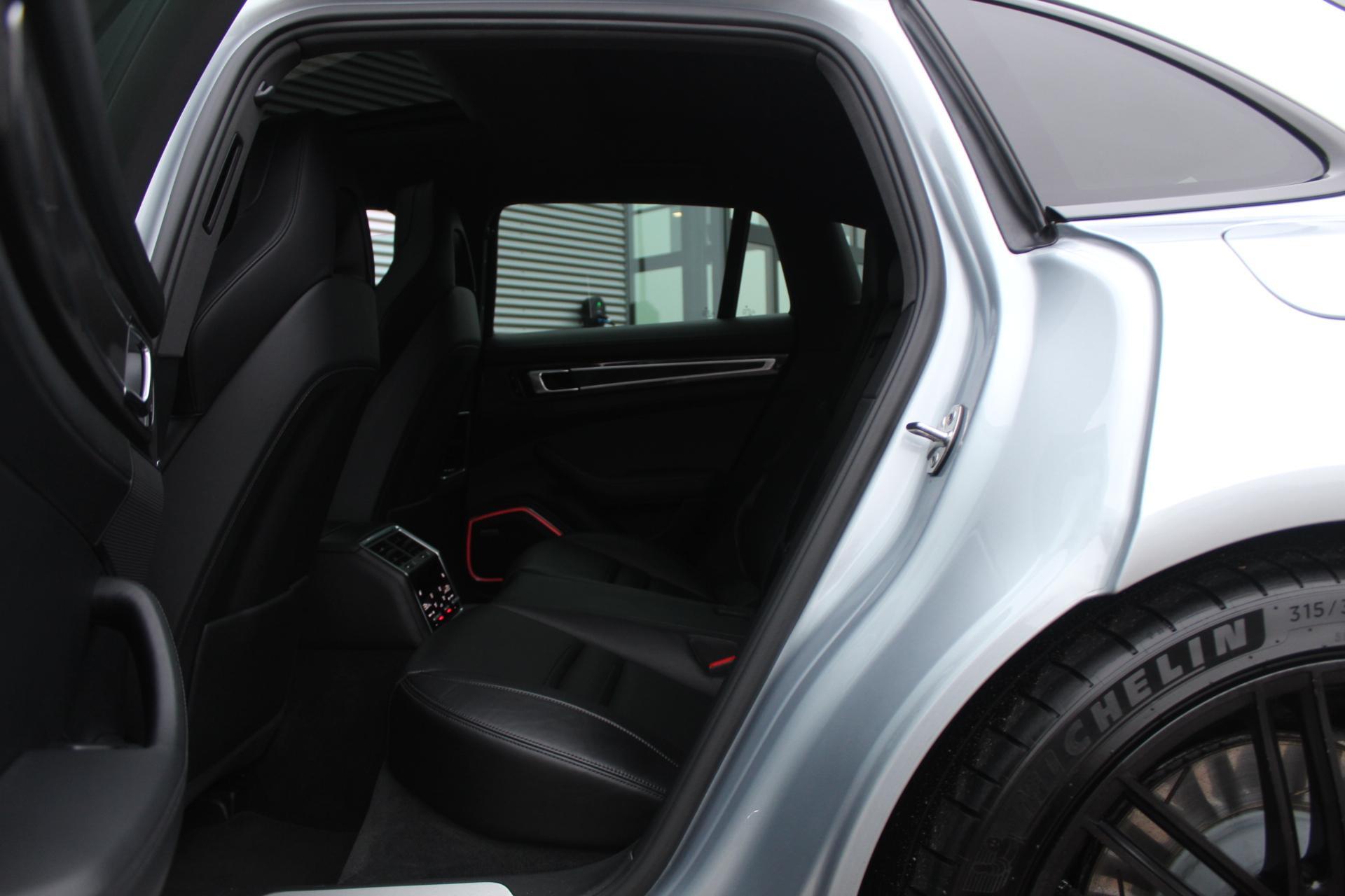 Foto van Porsche Panamera 4 E-hybrid