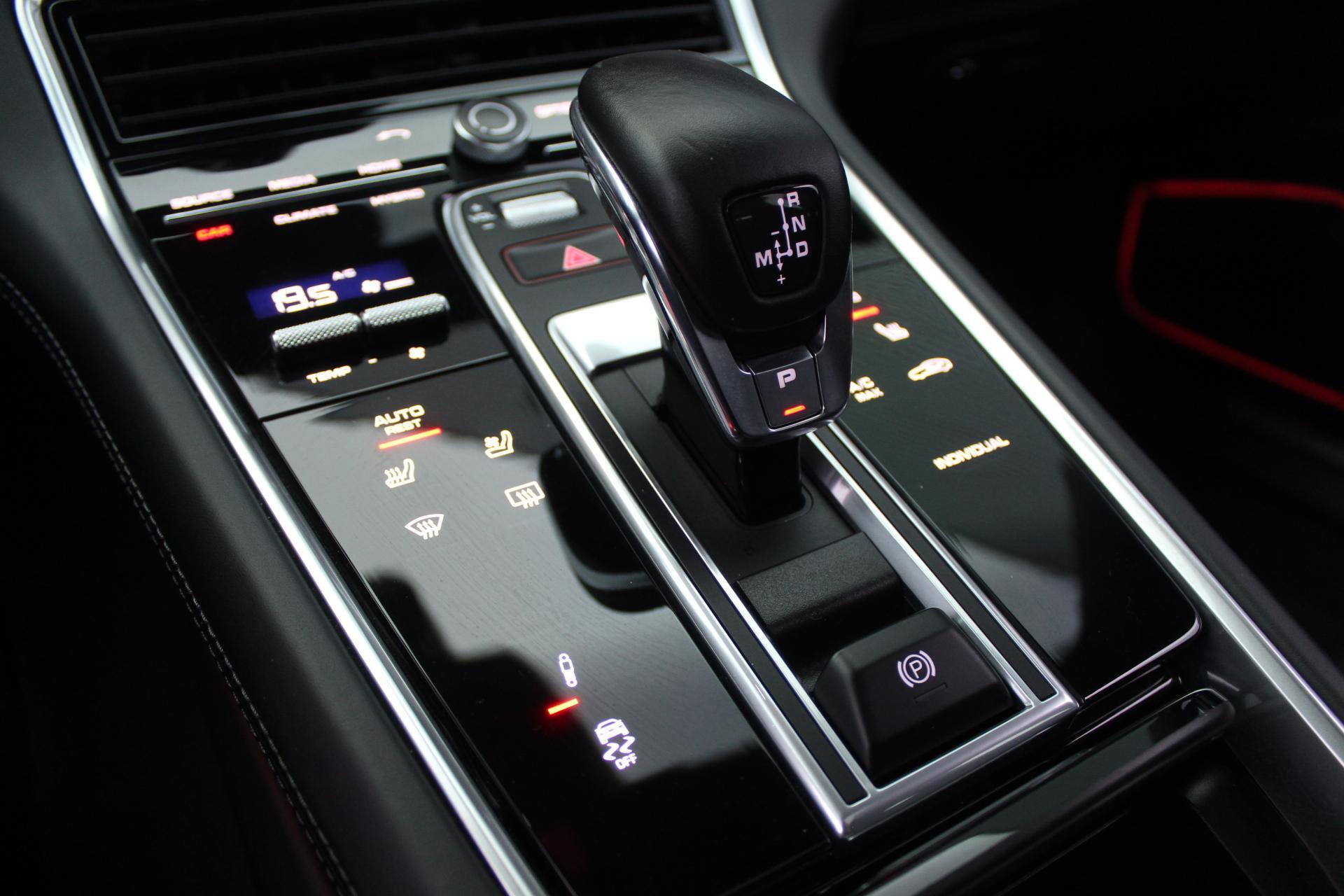 Foto van Porsche Panamera 4 E-hybrid
