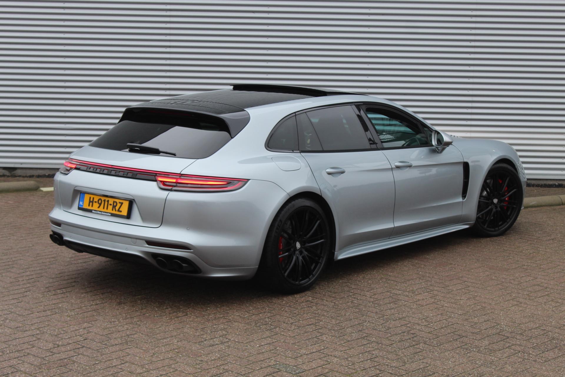 Foto van Porsche Panamera 4 E-hybrid