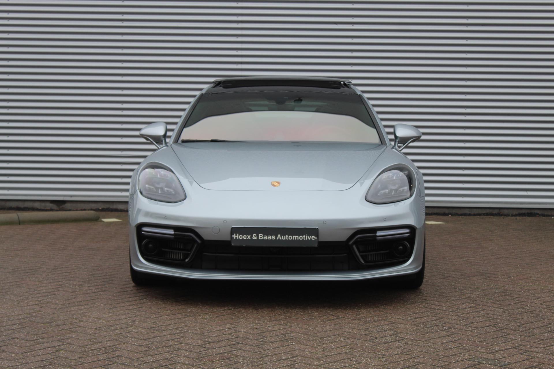 Foto van Porsche Panamera 4 E-hybrid