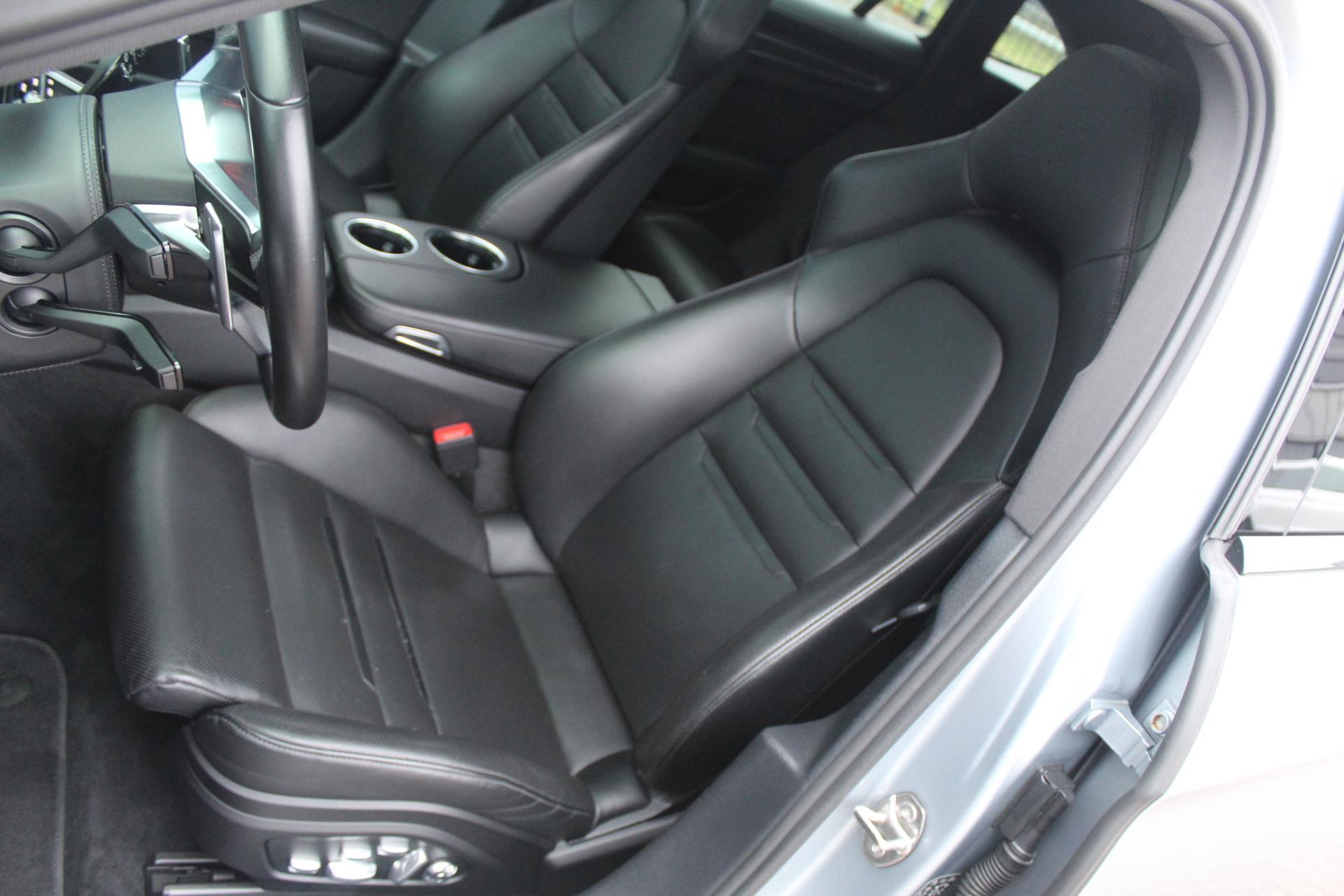 Foto van Porsche Panamera 4 E-hybrid