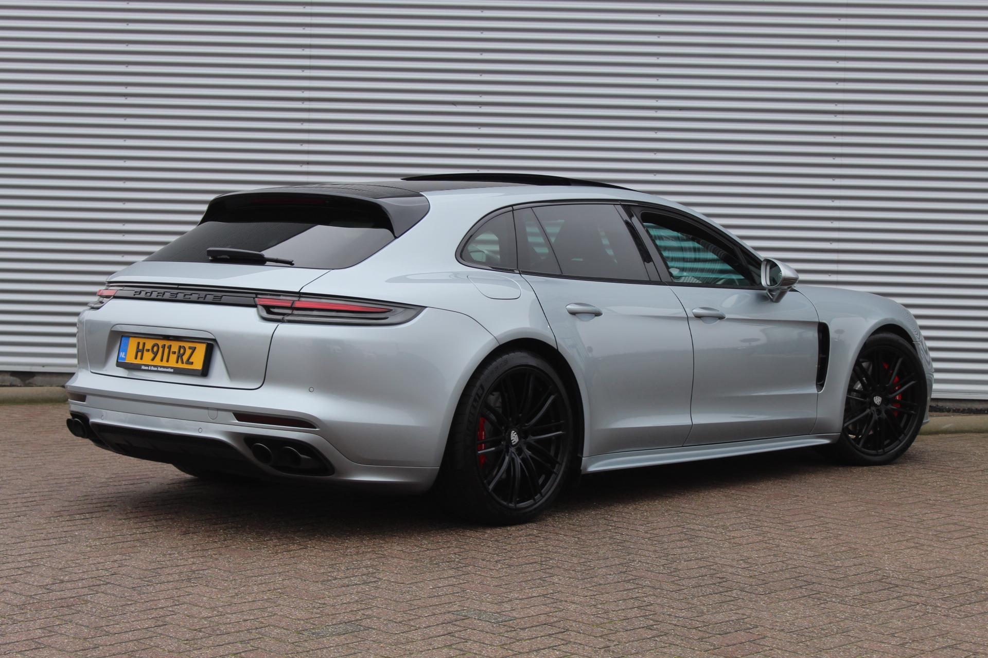 Foto van Porsche Panamera 4 E-hybrid