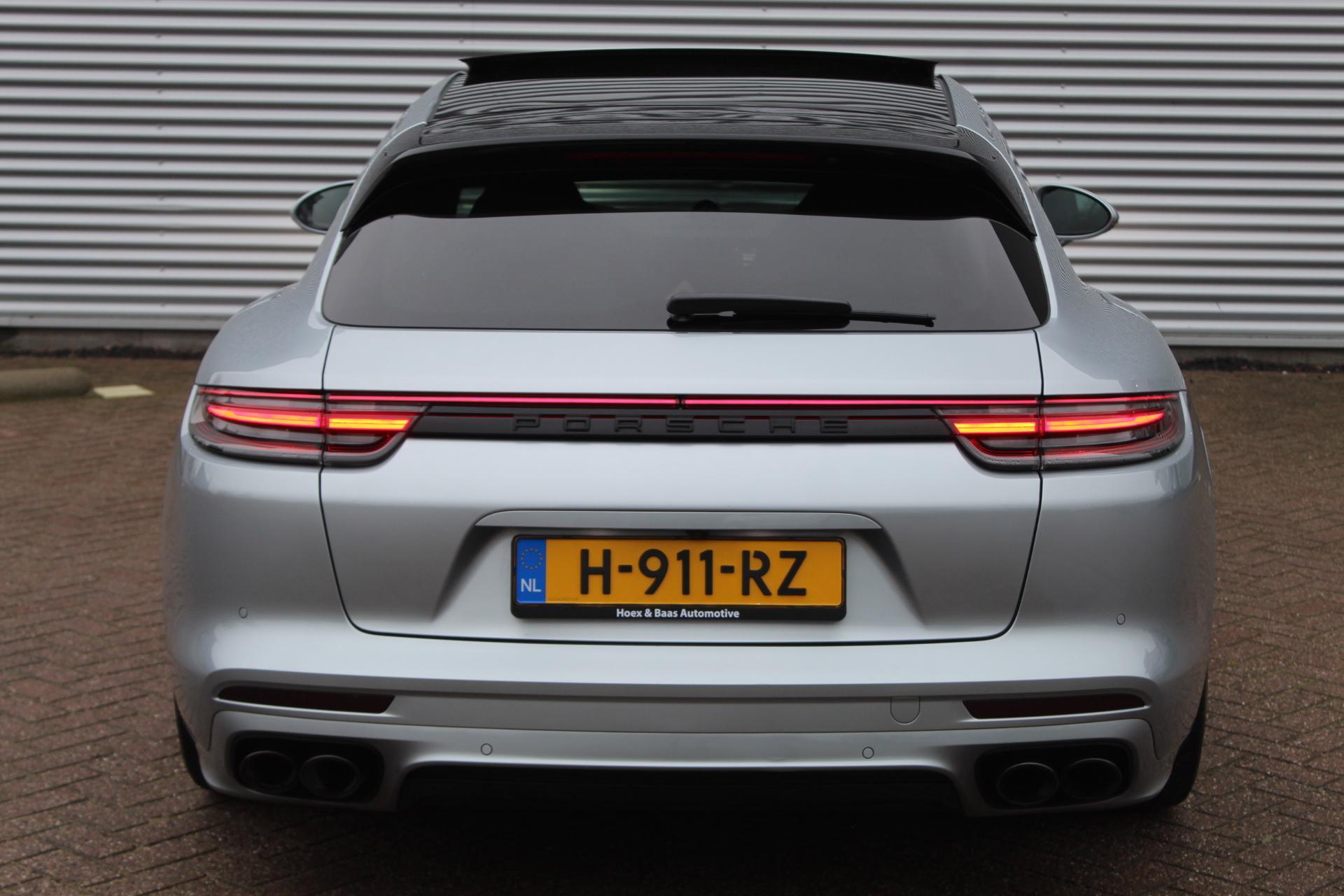 Foto van Porsche Panamera 4 E-hybrid