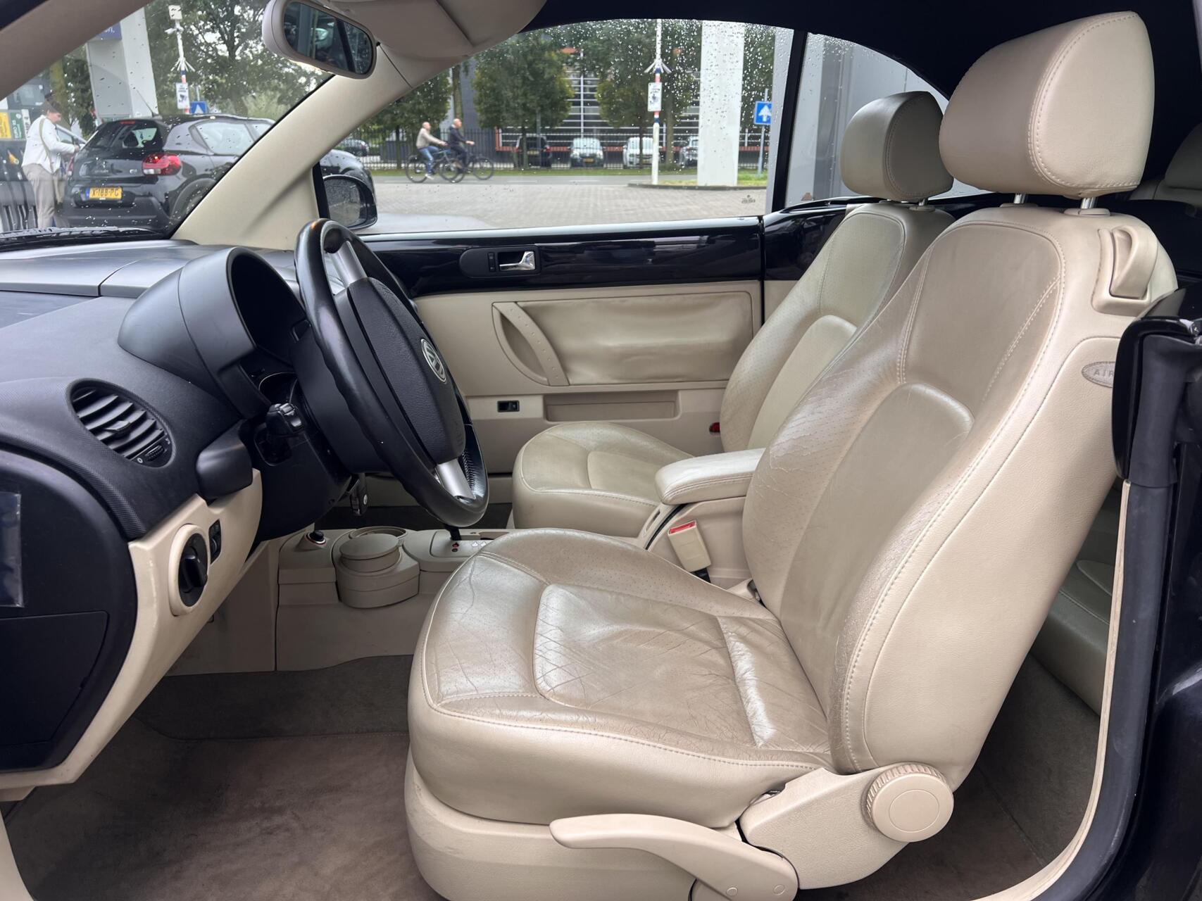 Foto van Volkswagen New Beetle Cabriolet