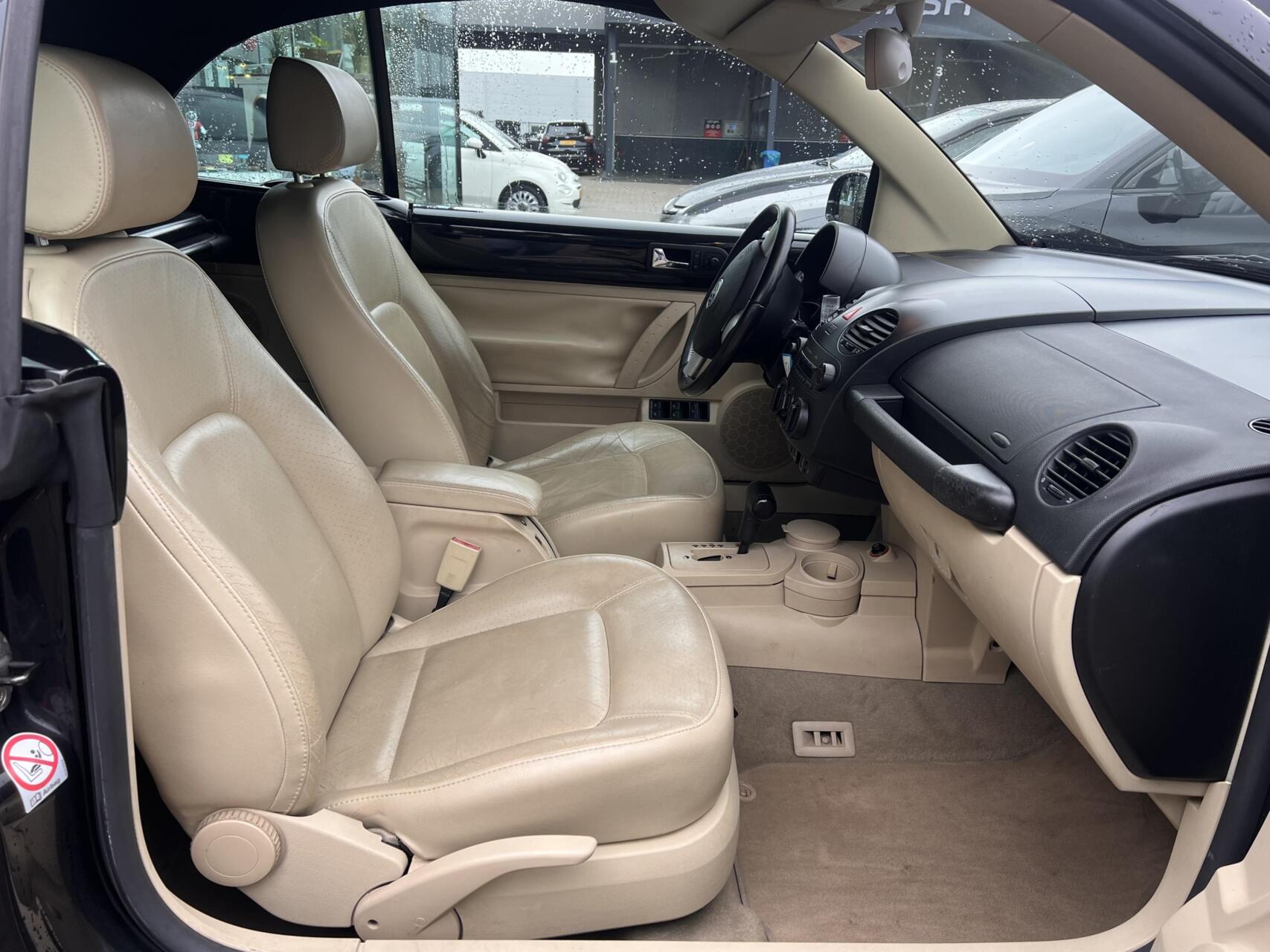 Foto van Volkswagen New Beetle Cabriolet