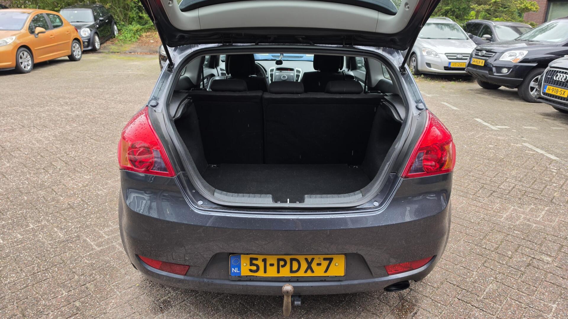 Foto van Kia Cee D
