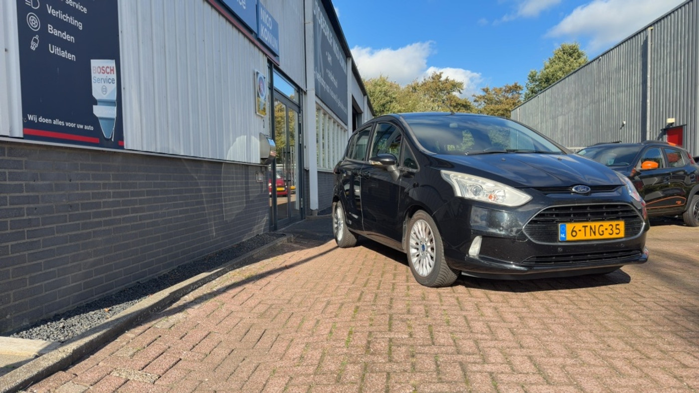Foto van Ford B-max