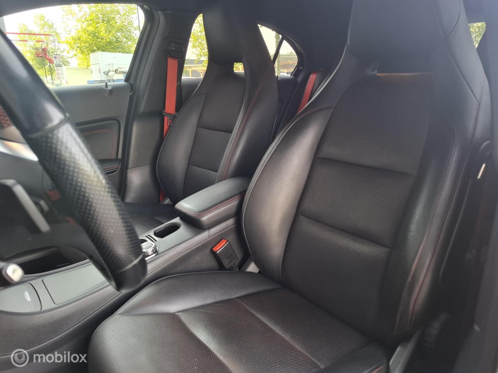 Foto van Mercedes-Benz A 250