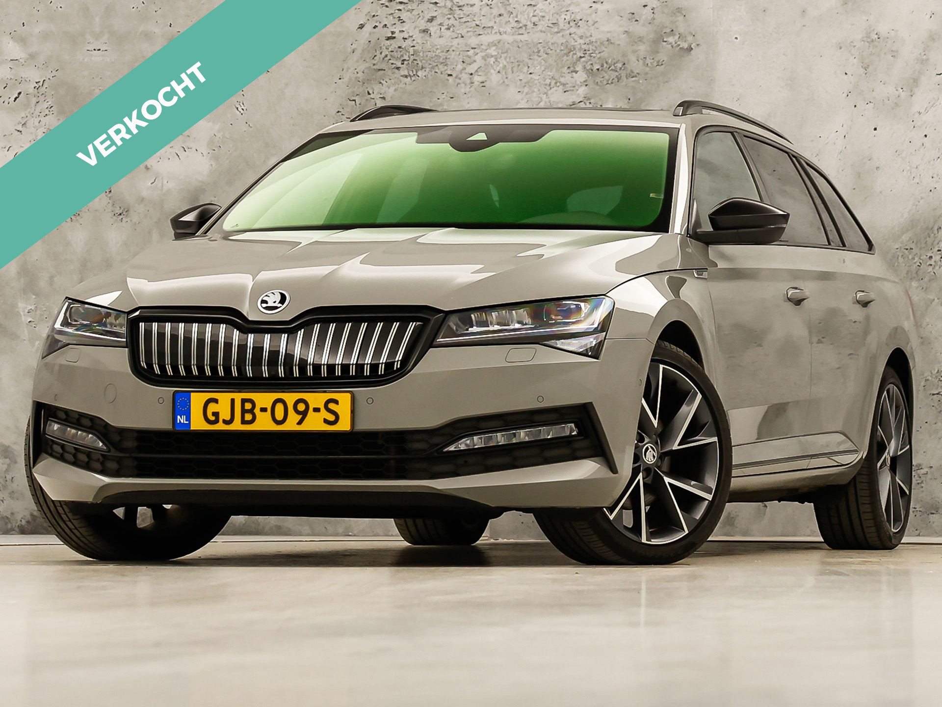 Skoda Superb 1.4 TSI iV Sportline 2020 - voorkant
