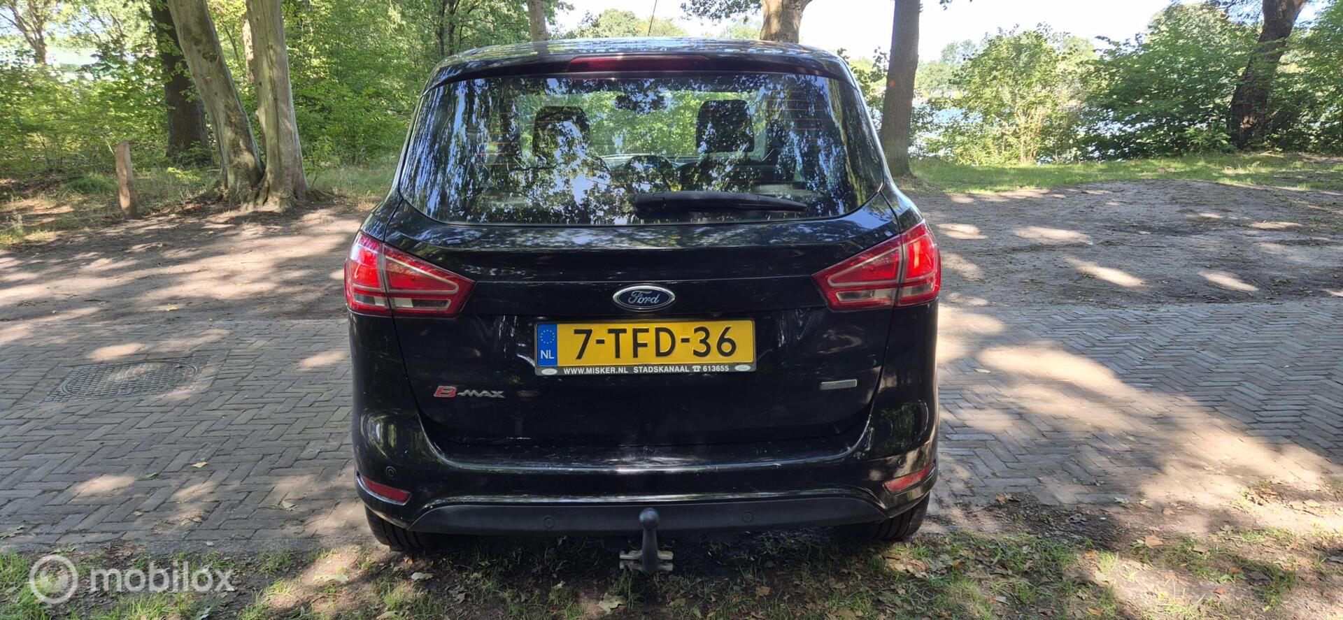 Foto van Ford B-max