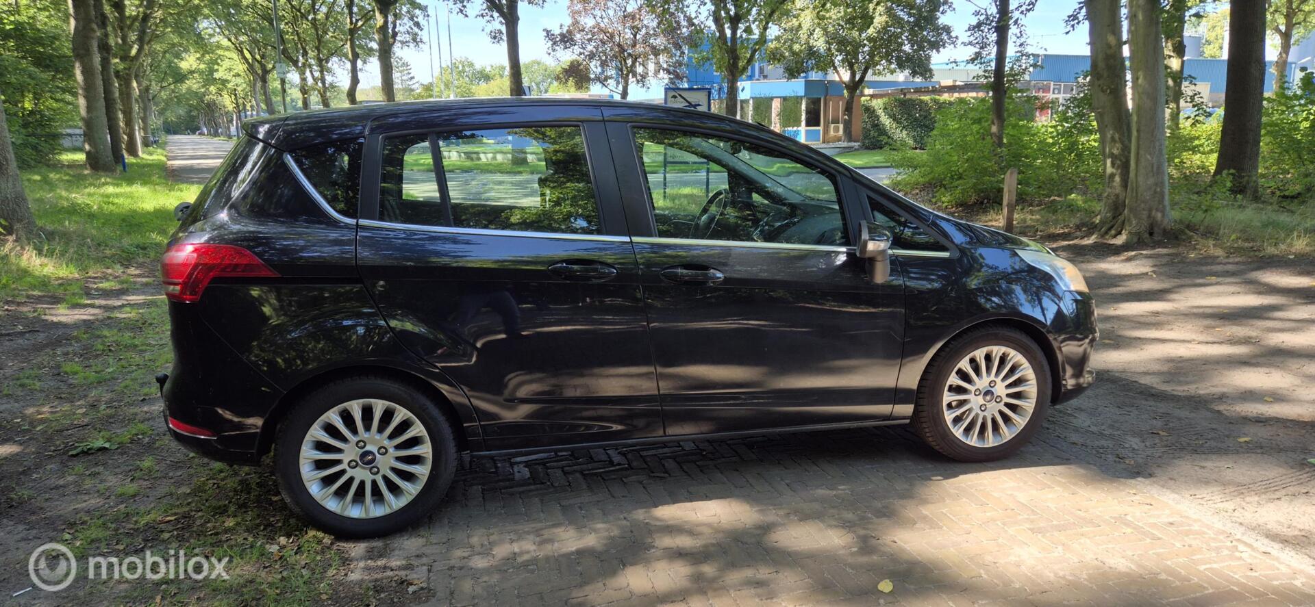 Foto van Ford B-max