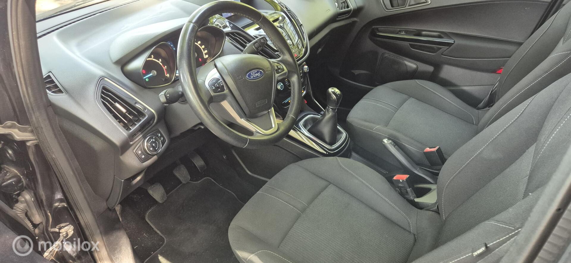 Foto van Ford B-max