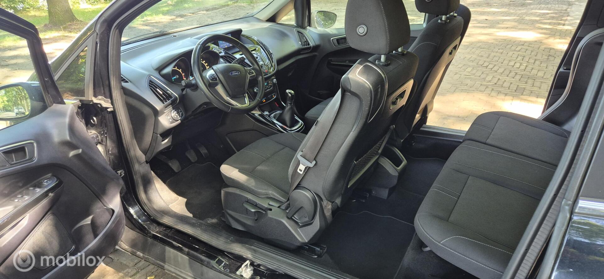 Foto van Ford B-max