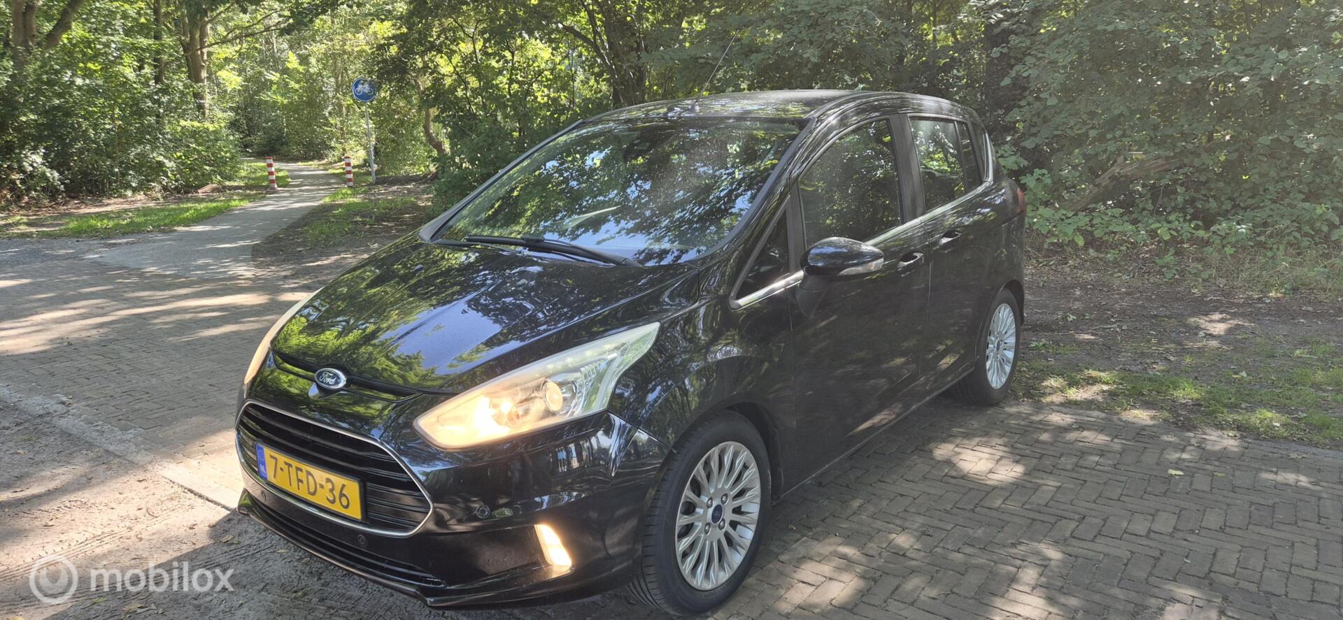 Foto van Ford B-max
