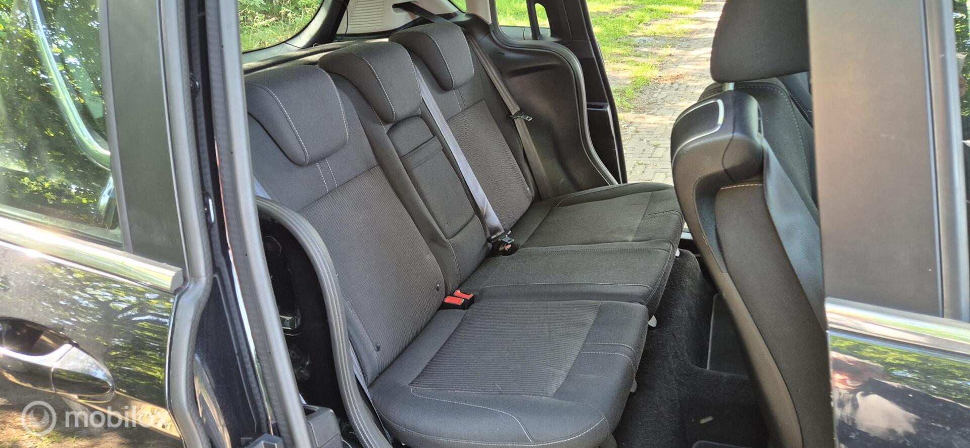 Foto van Ford B-max
