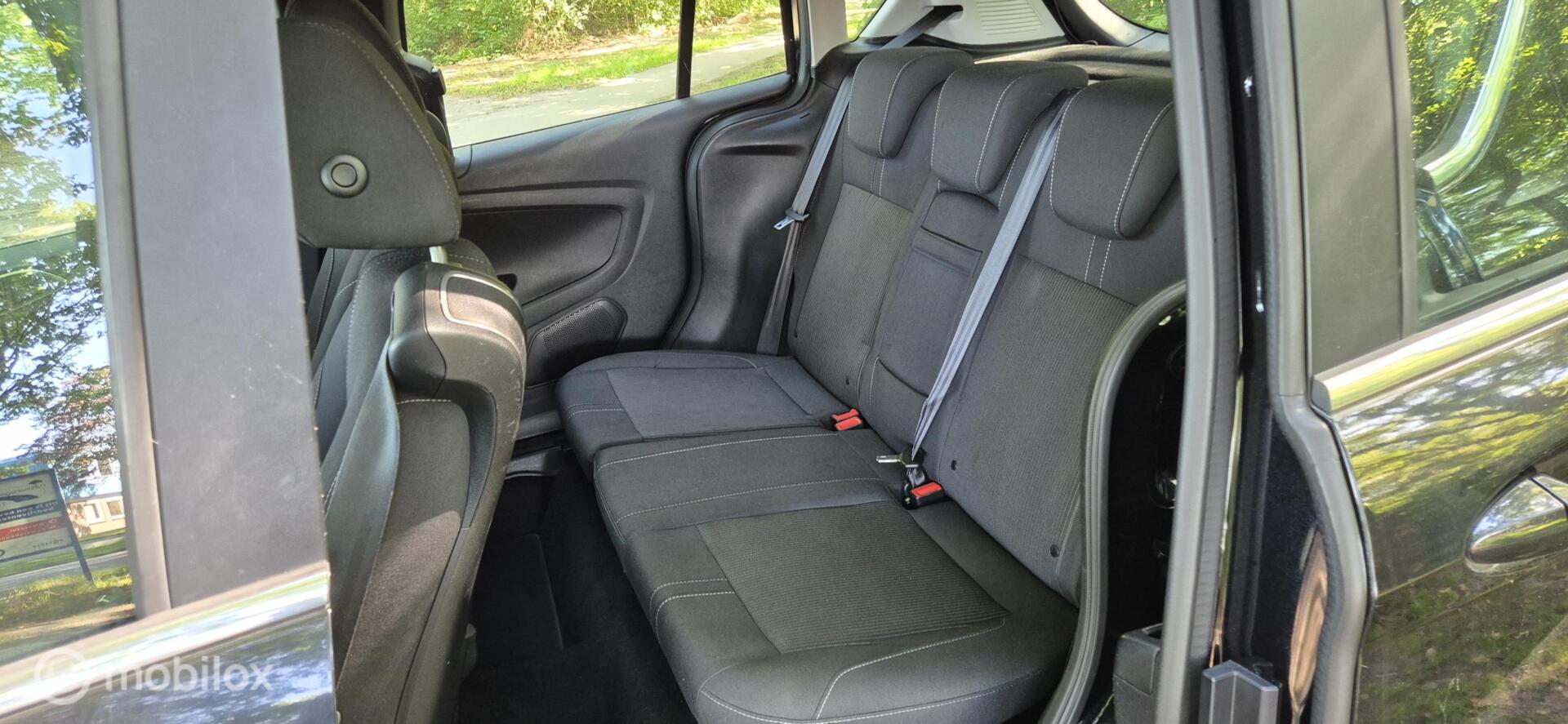 Foto van Ford B-max