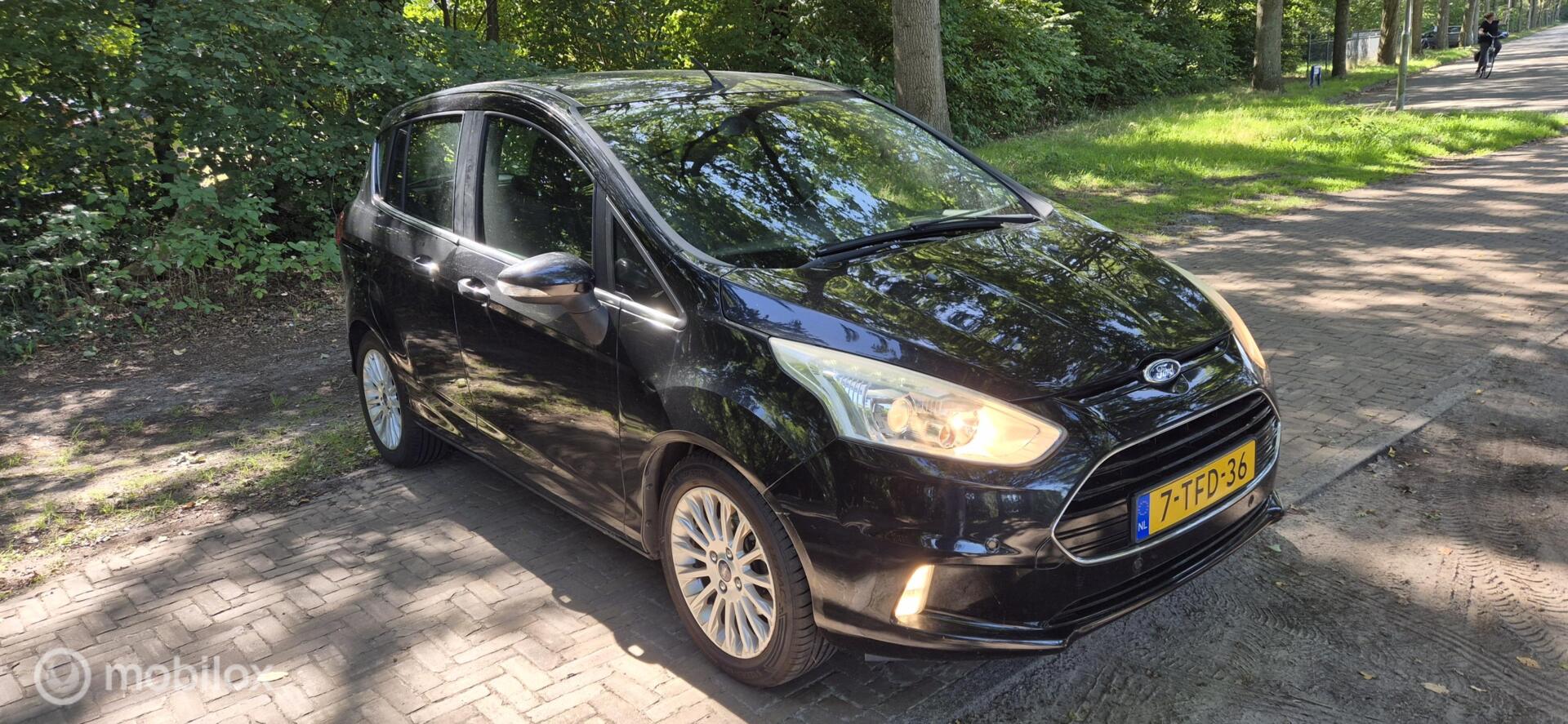 Foto van Ford B-max
