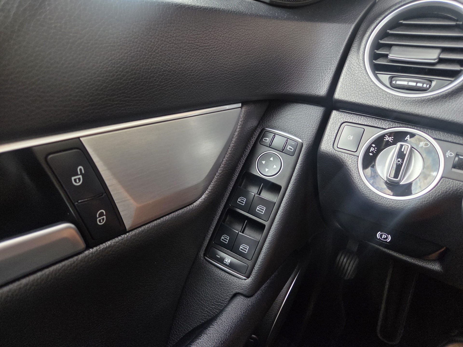 Foto van Mercedes-Benz C 180