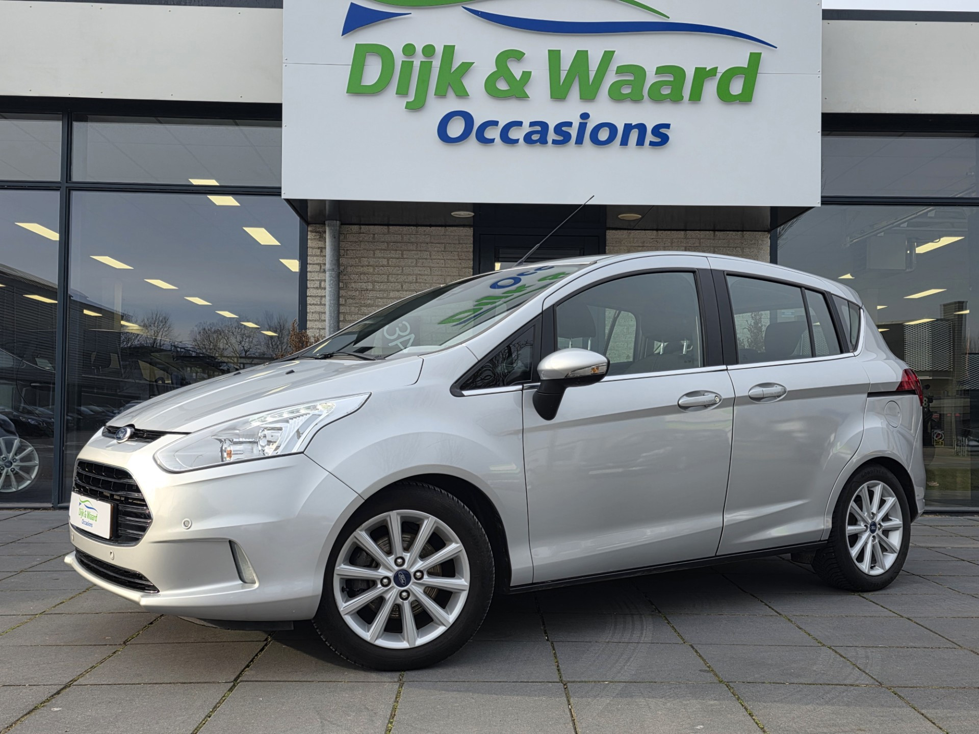 Ford B-max 1.0 EcoBoost Titanium – Camera – Cruise – NAP – 80.000 km – 2014 - voorkant