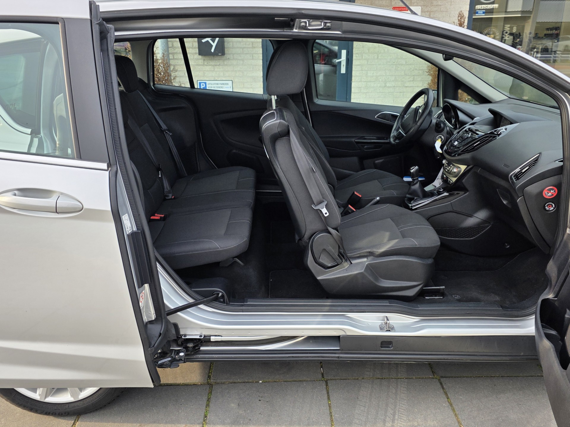 Foto van Ford B-max