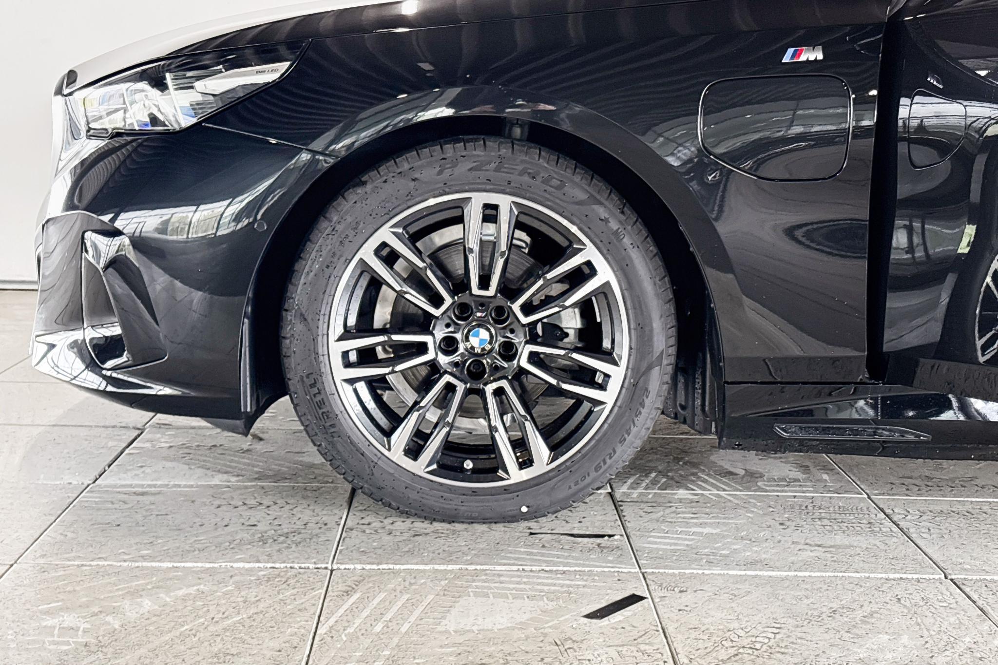 Foto van BMW 530e