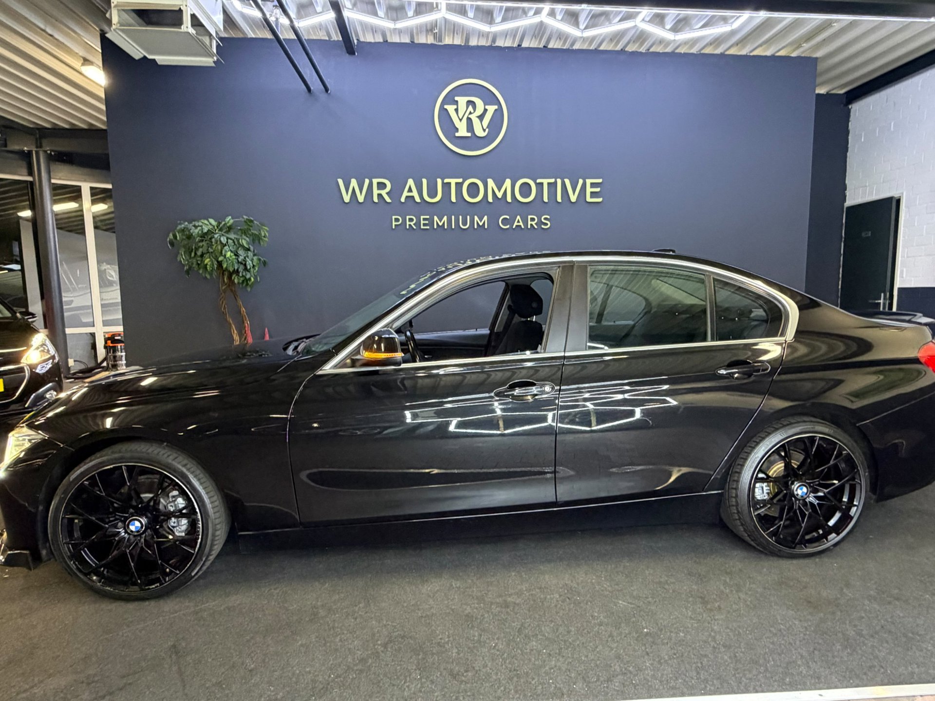 Foto van BMW 320i Ed