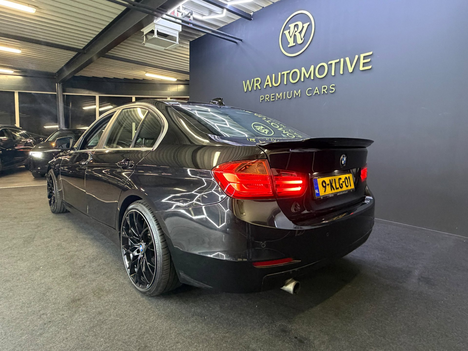 Foto van BMW 320i Ed