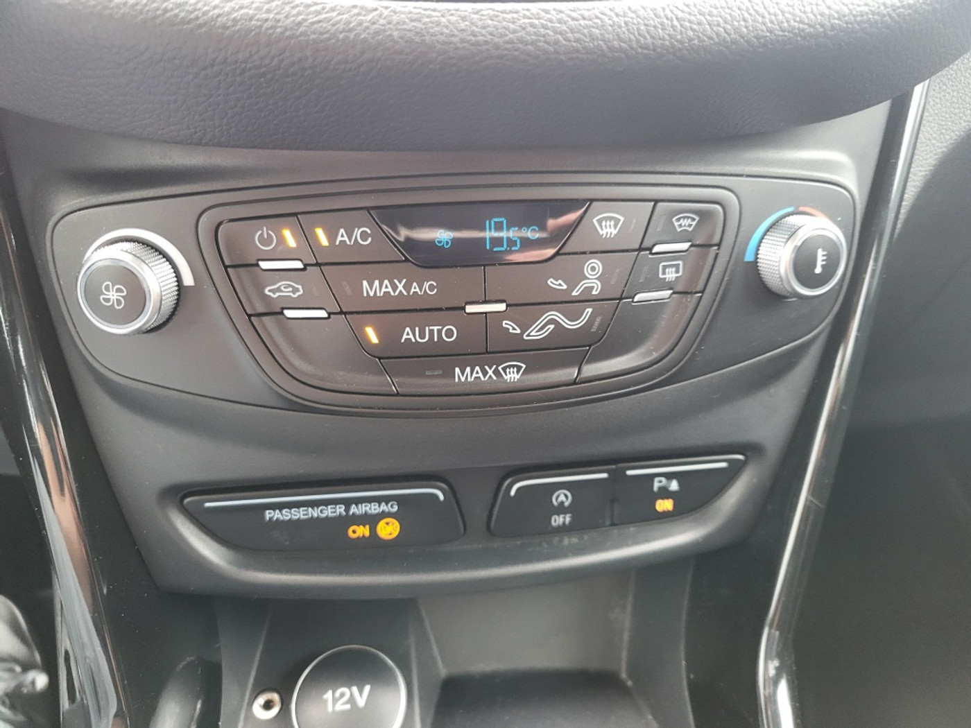 Foto van Ford B-max