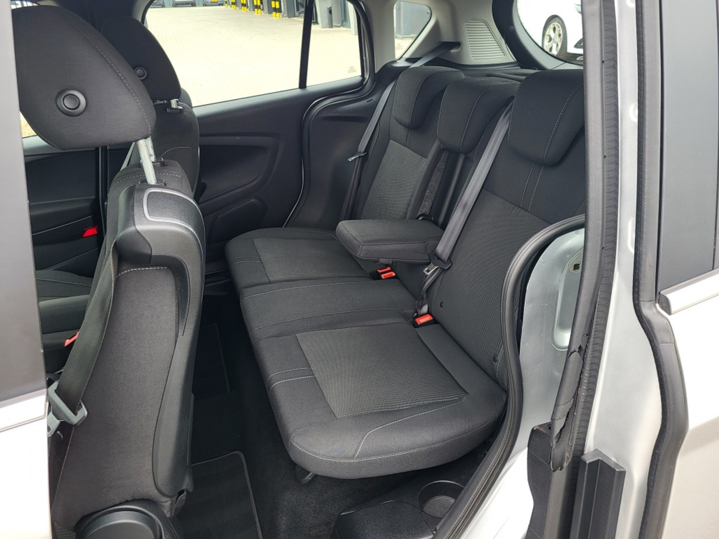 Foto van Ford B-max