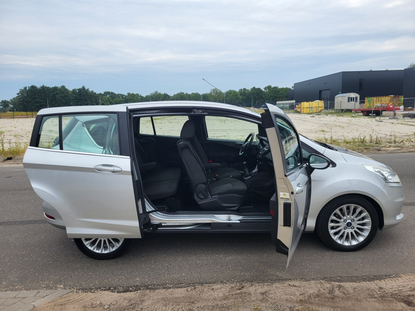 Foto van Ford B-max