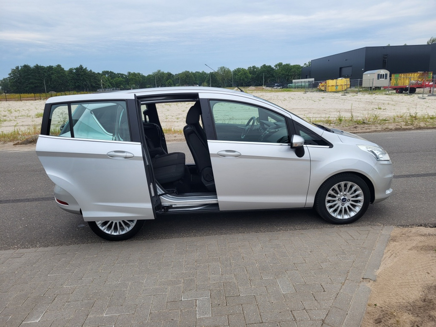 Foto van Ford B-max