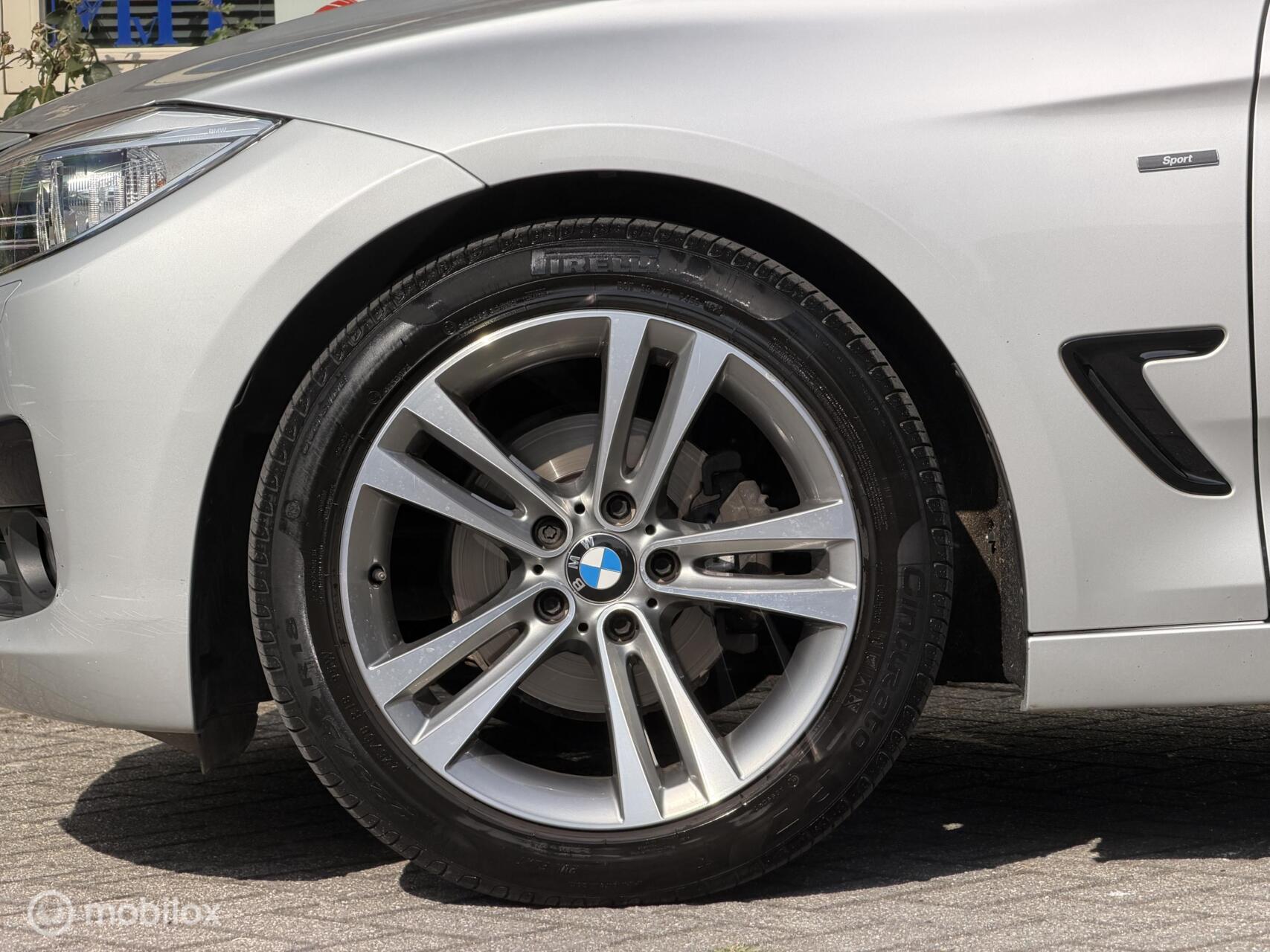 Foto van BMW 320i