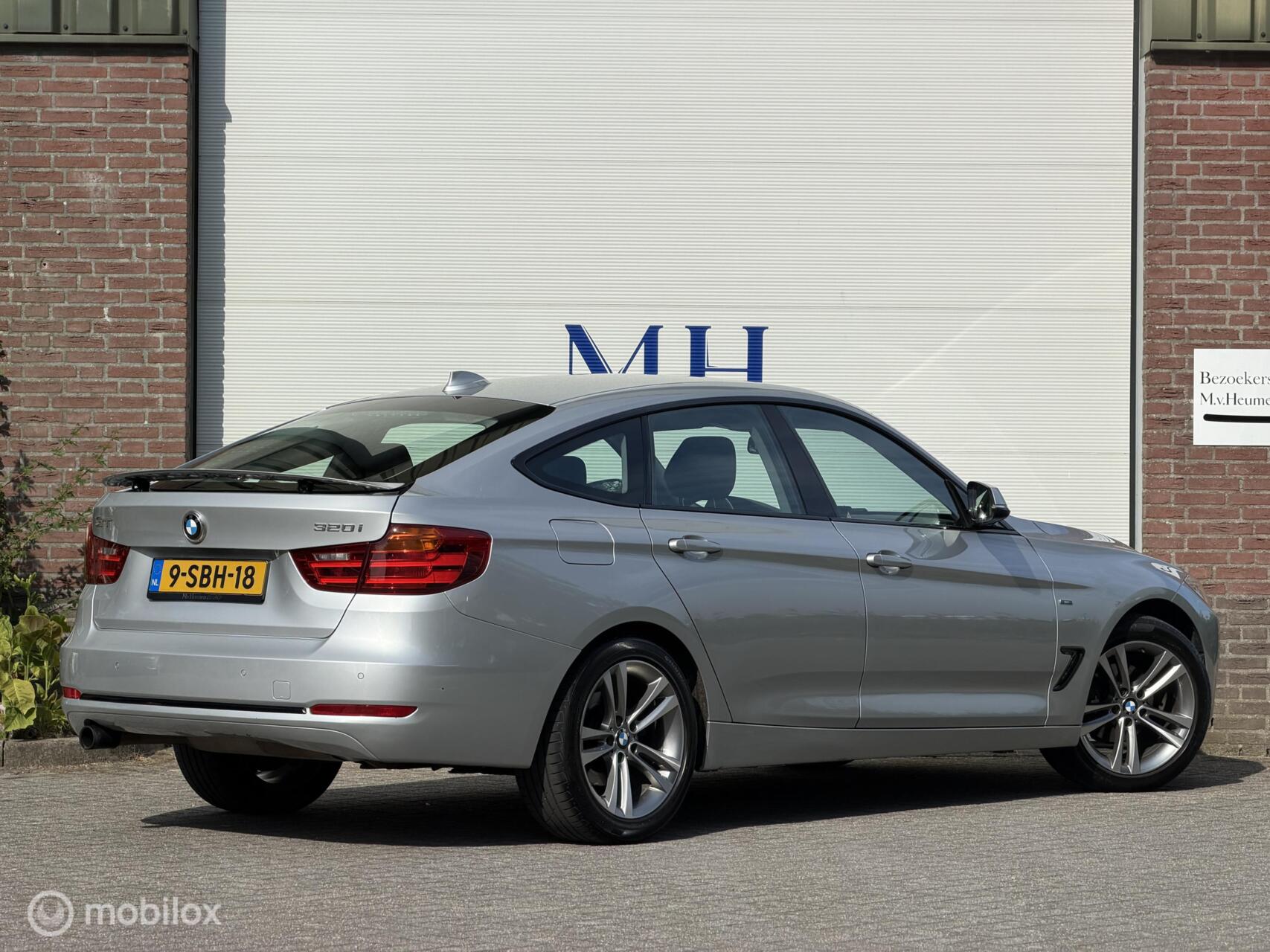 Foto van BMW 320i