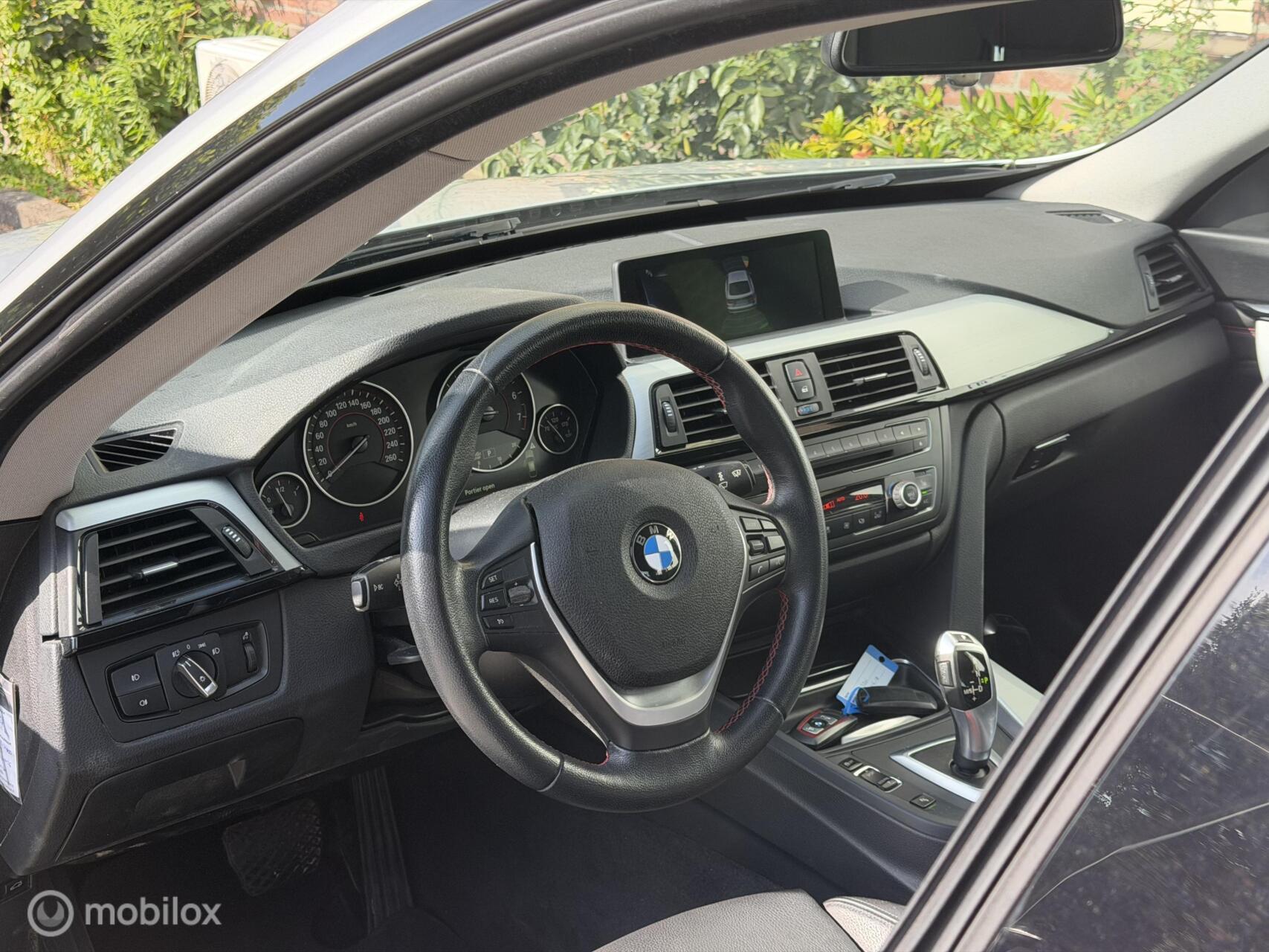 Foto van BMW 320i