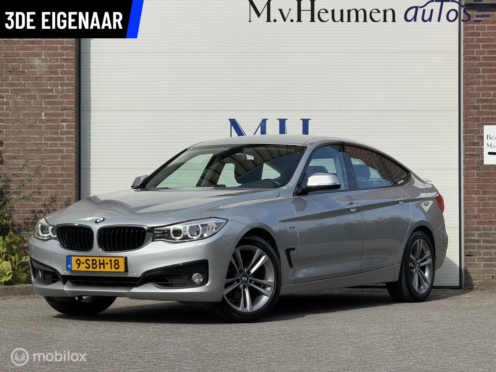 BMW 320i 320i High Executive Sport  Keyless 2013 - voorkant